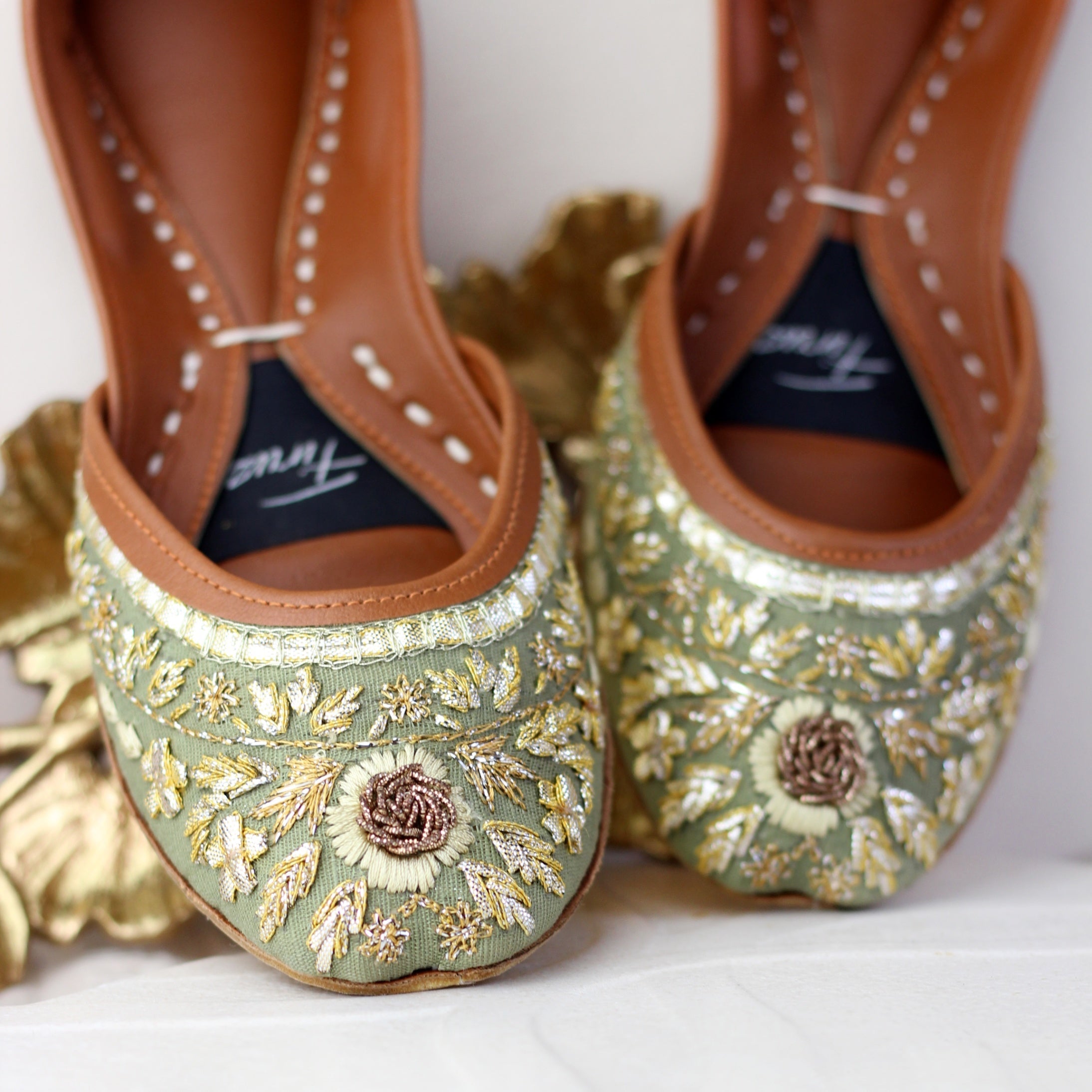 Khussa in Olive green by - High Quality Women Khussa KAQ8304