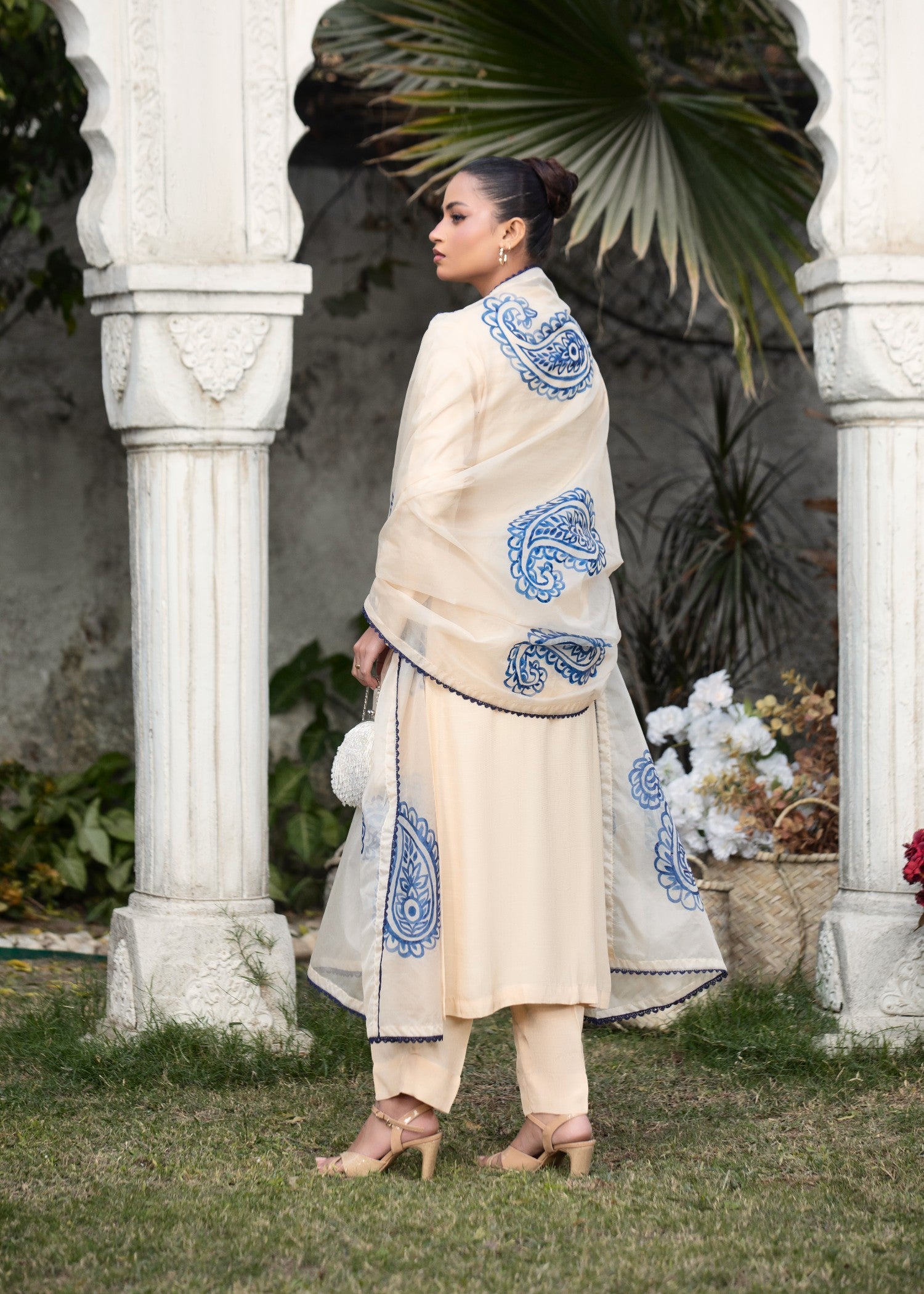 medium silk Kurta Set in Beige