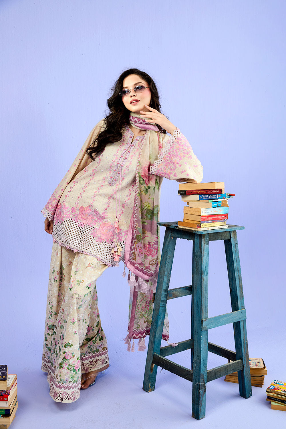 Vital Luxury Lawn Vol-2 – D-7B