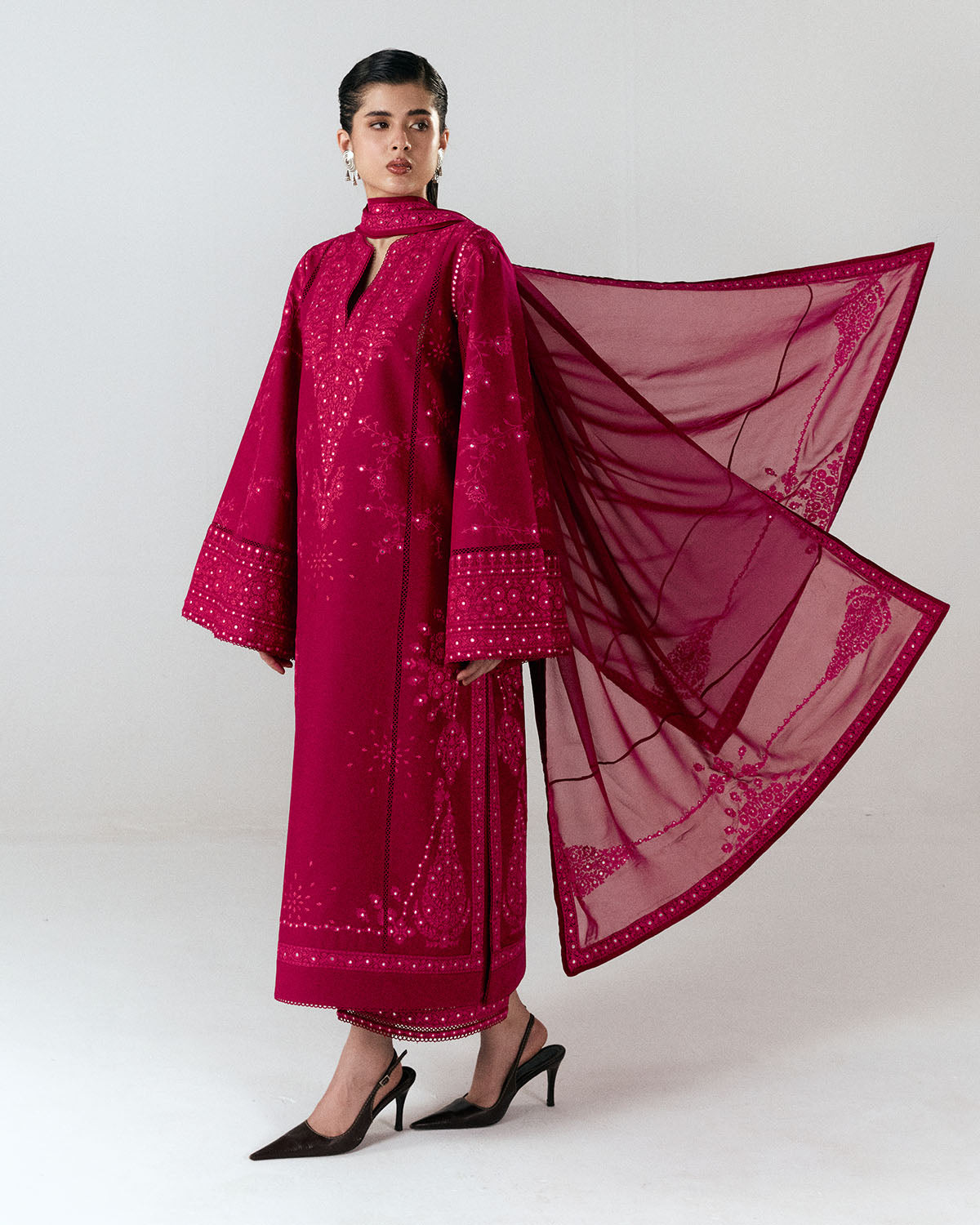 Jugnu Luxury Lawn Edit – Sela