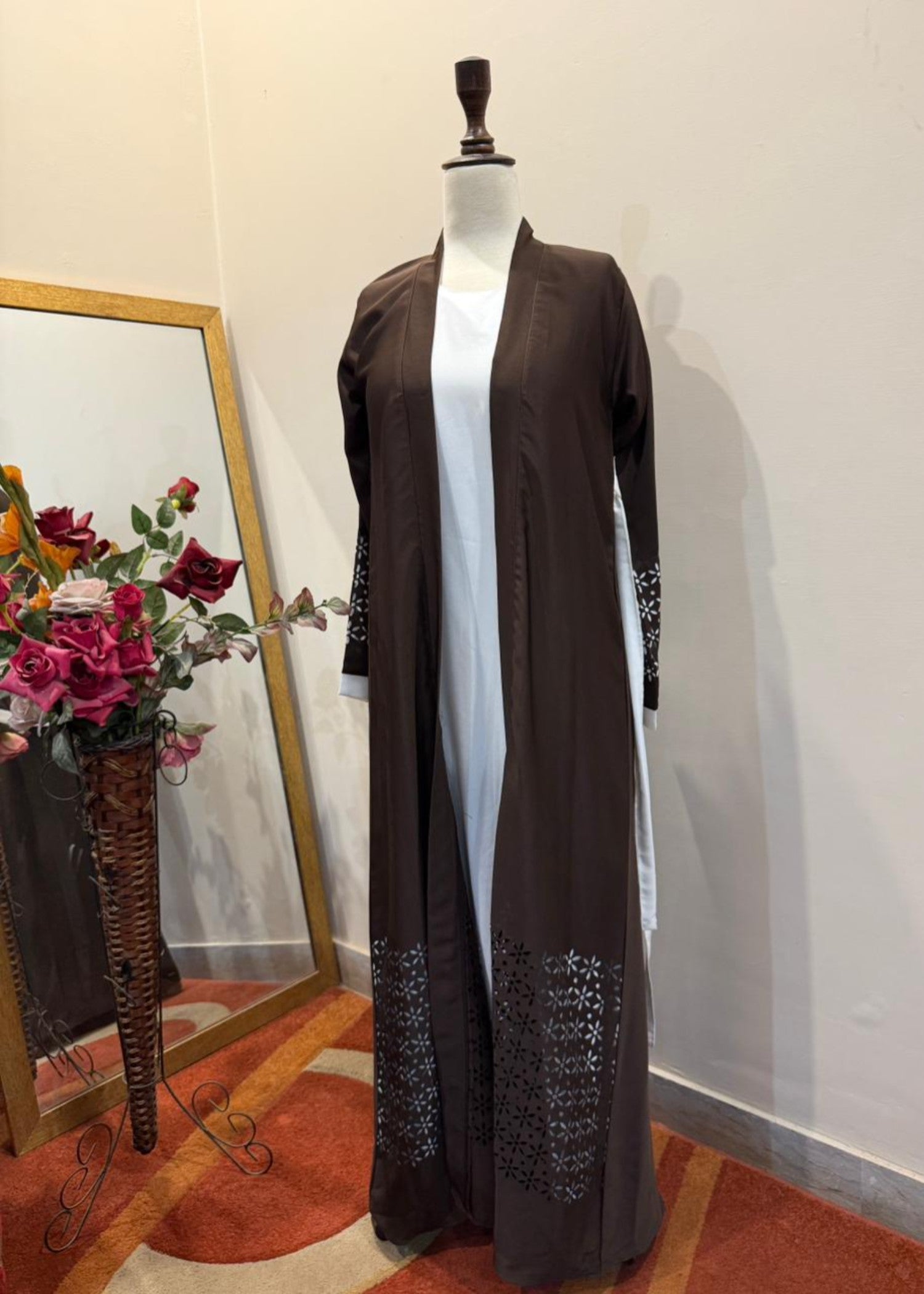 nidha blend Abaya in Dark brown