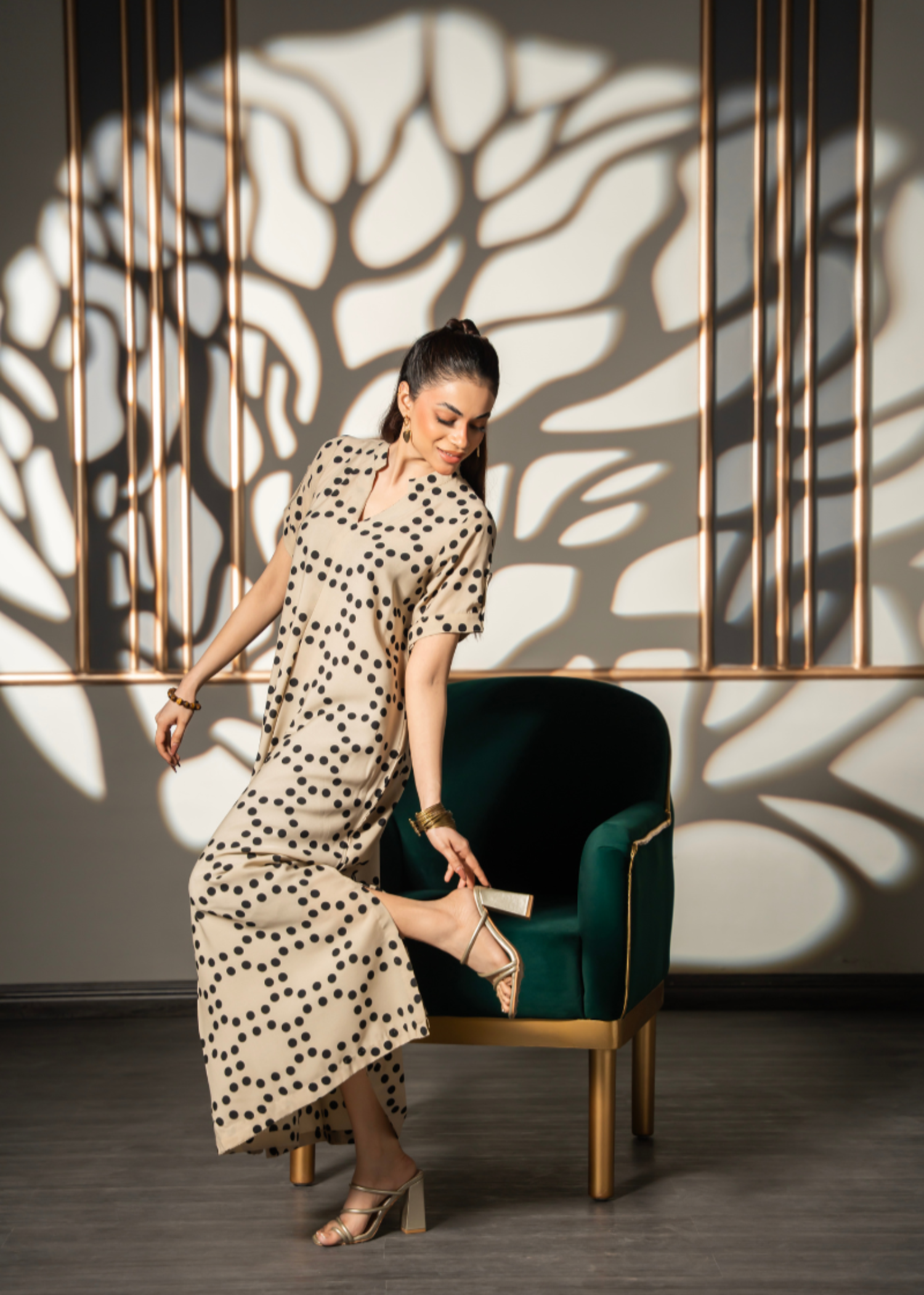 lawn Kaftan in Beige