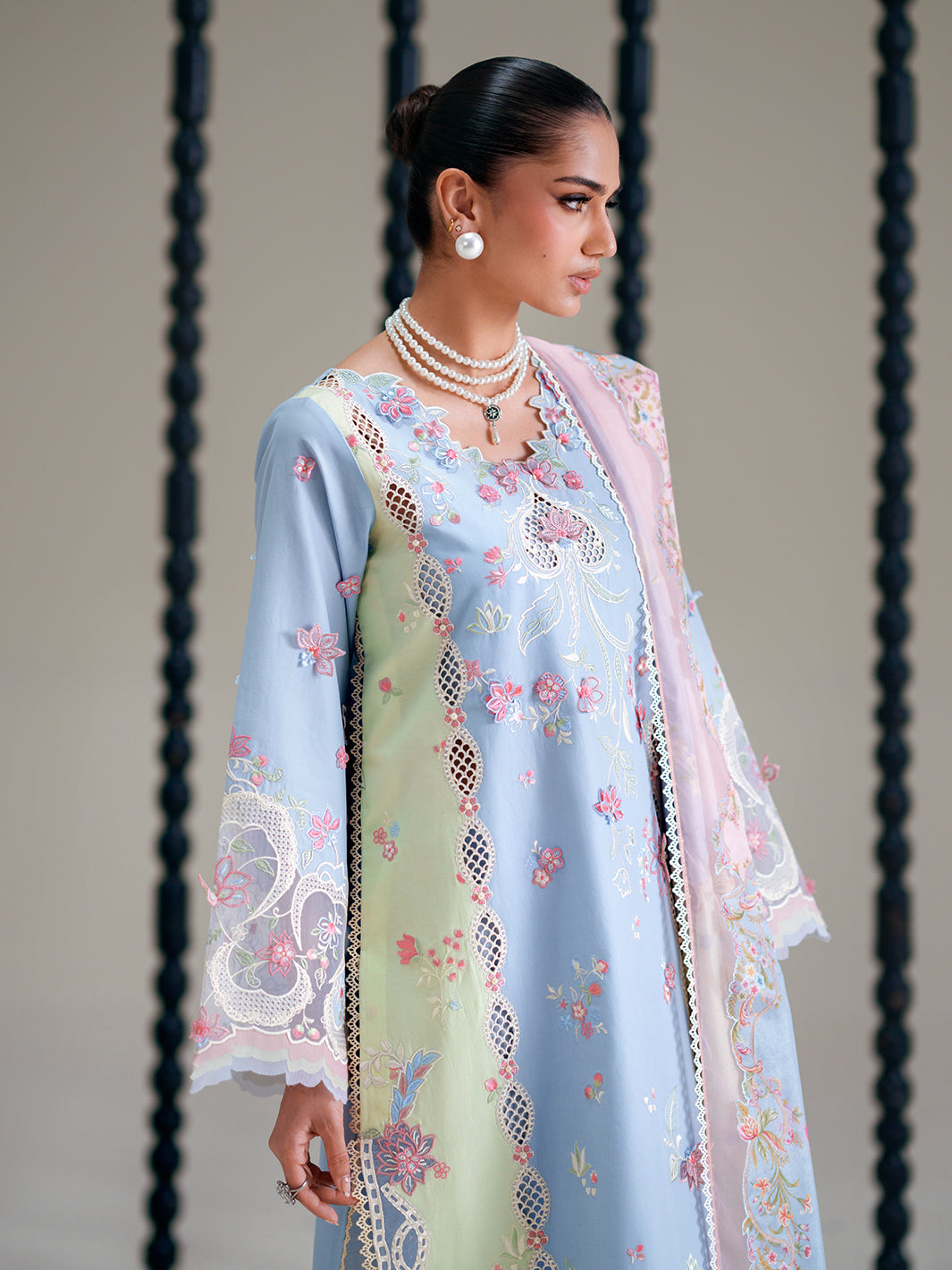 Amour Luxury Lawn – 184-B