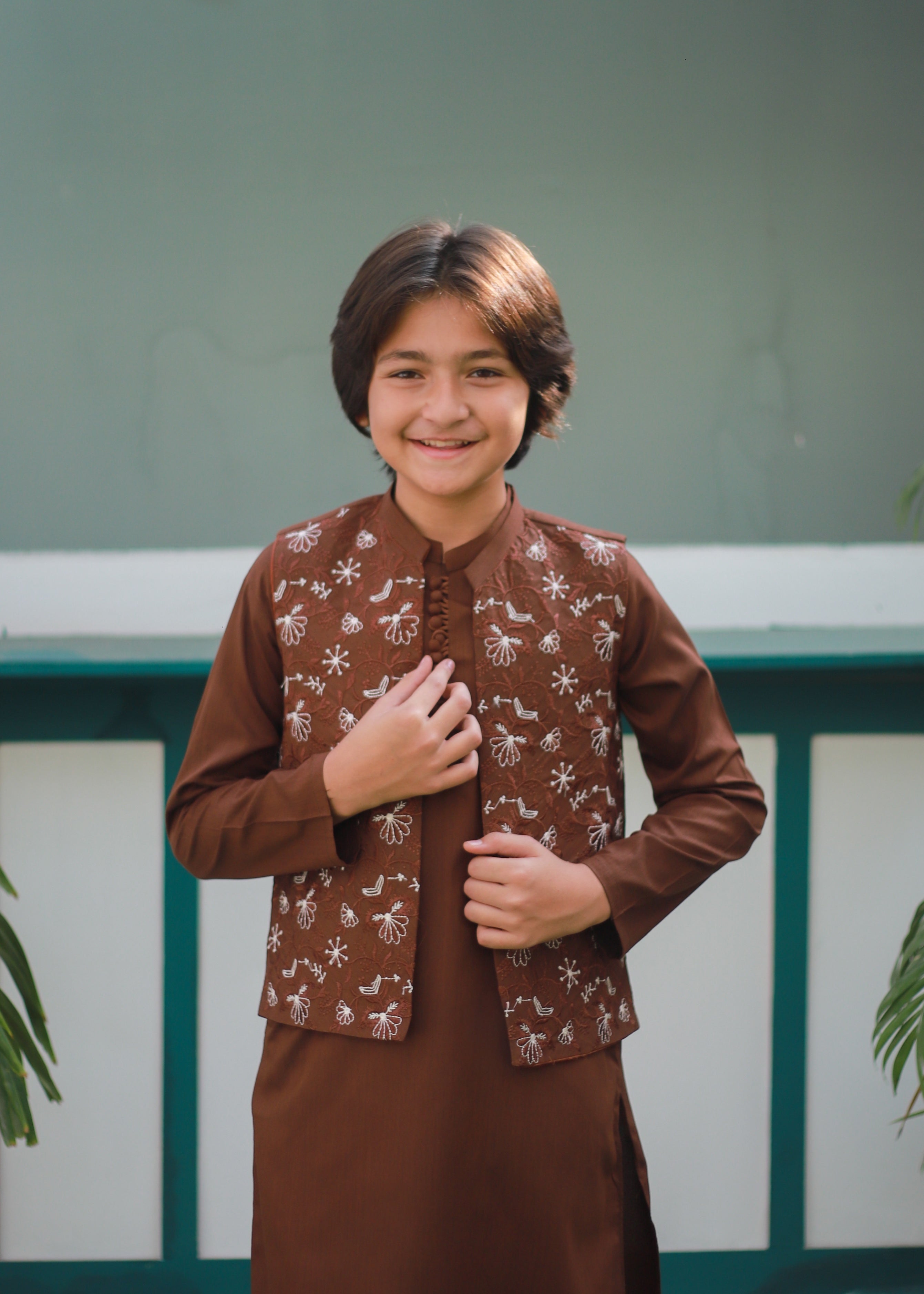 blended satin Waistcoat in Hazelwood brown