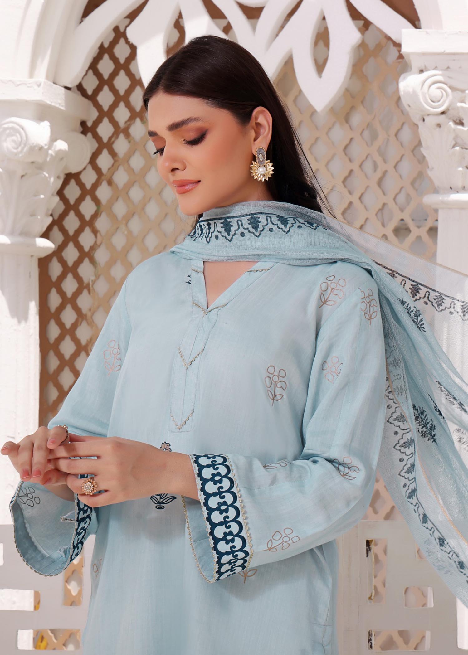 silk Unstitched in Aquamarine