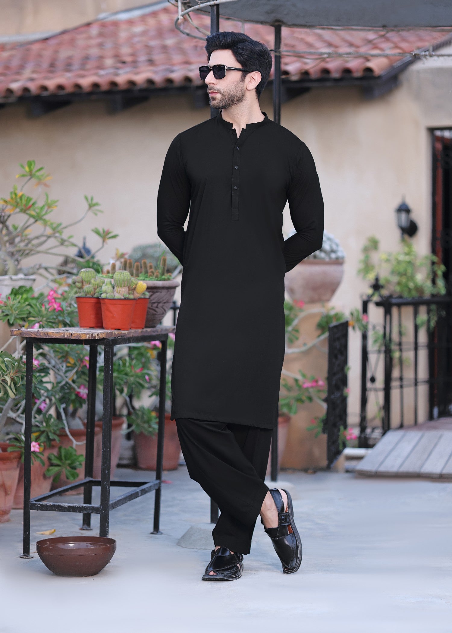 jamawar Waistcoat in Black