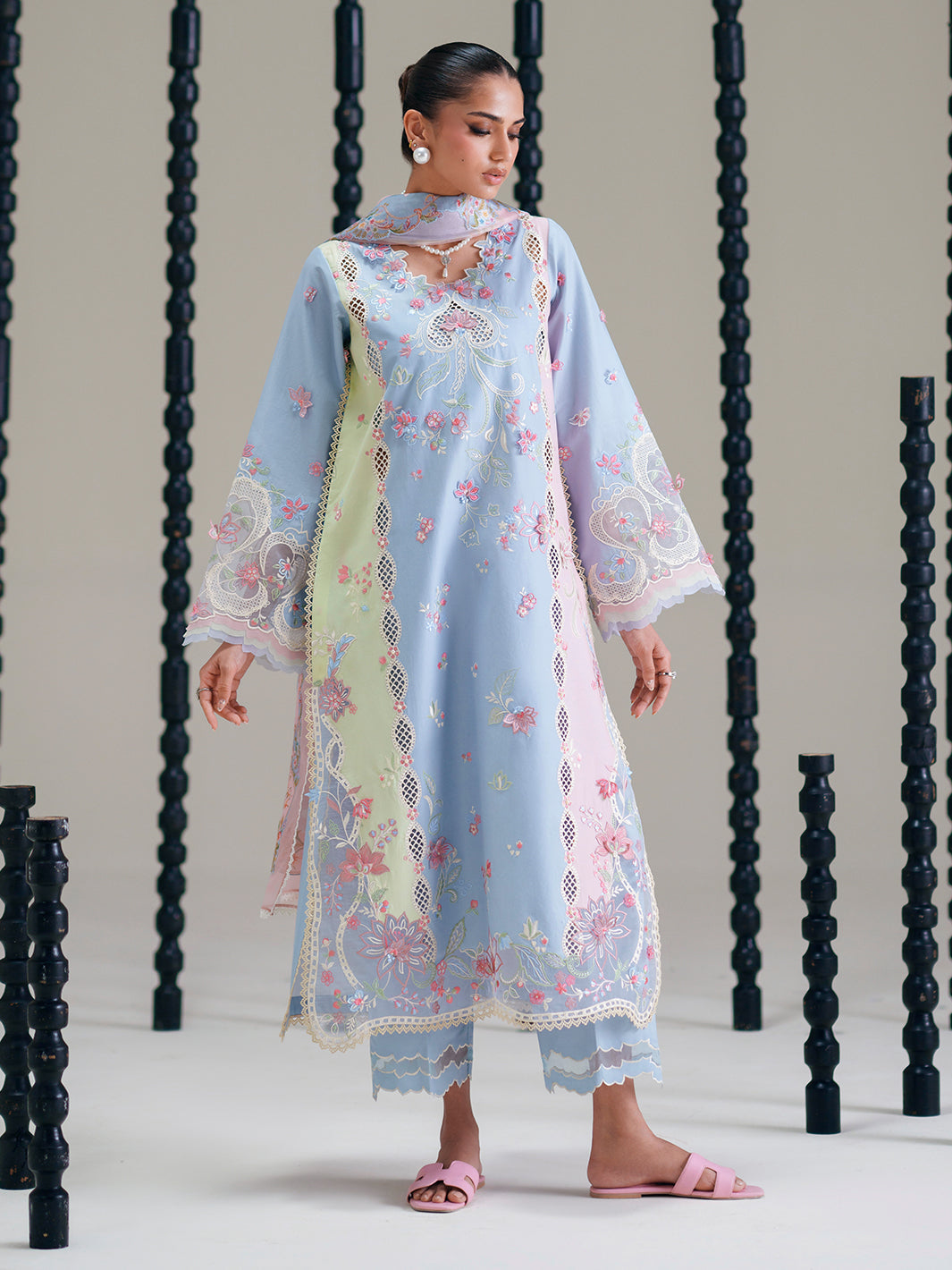 Amour Luxury Lawn – 184-B