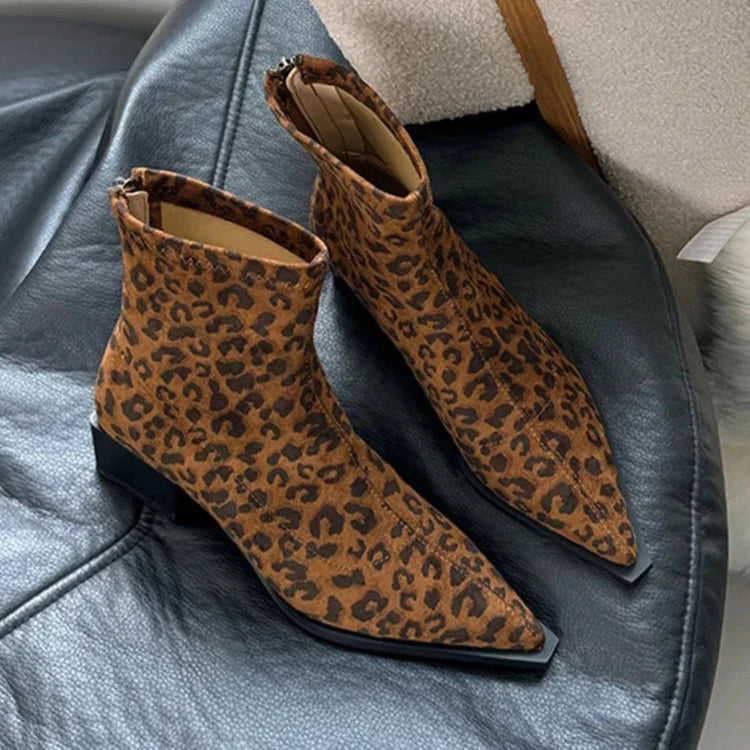 JANET BOOTS