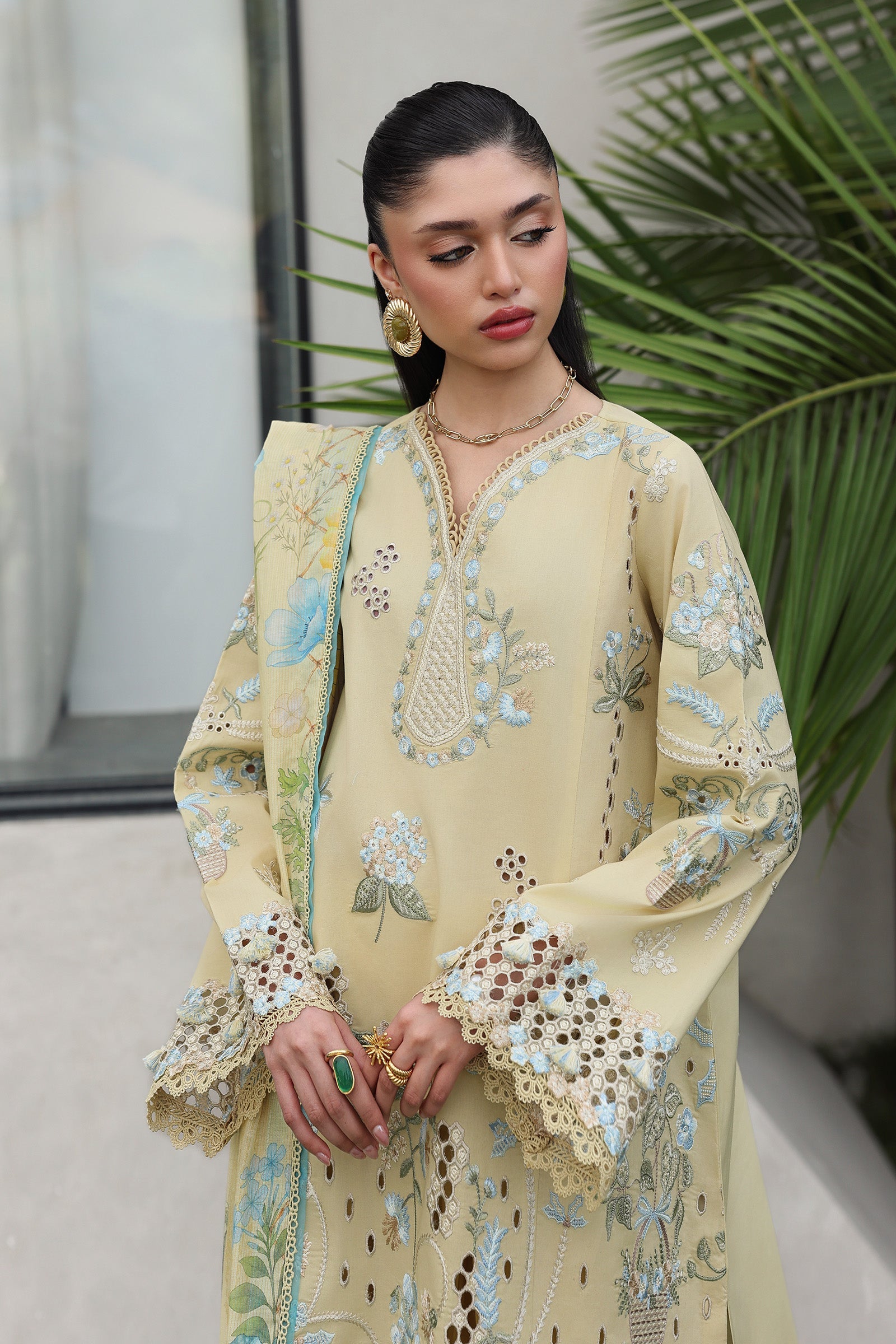 Qline Lawn Drop II – QKL-11 MEIRA