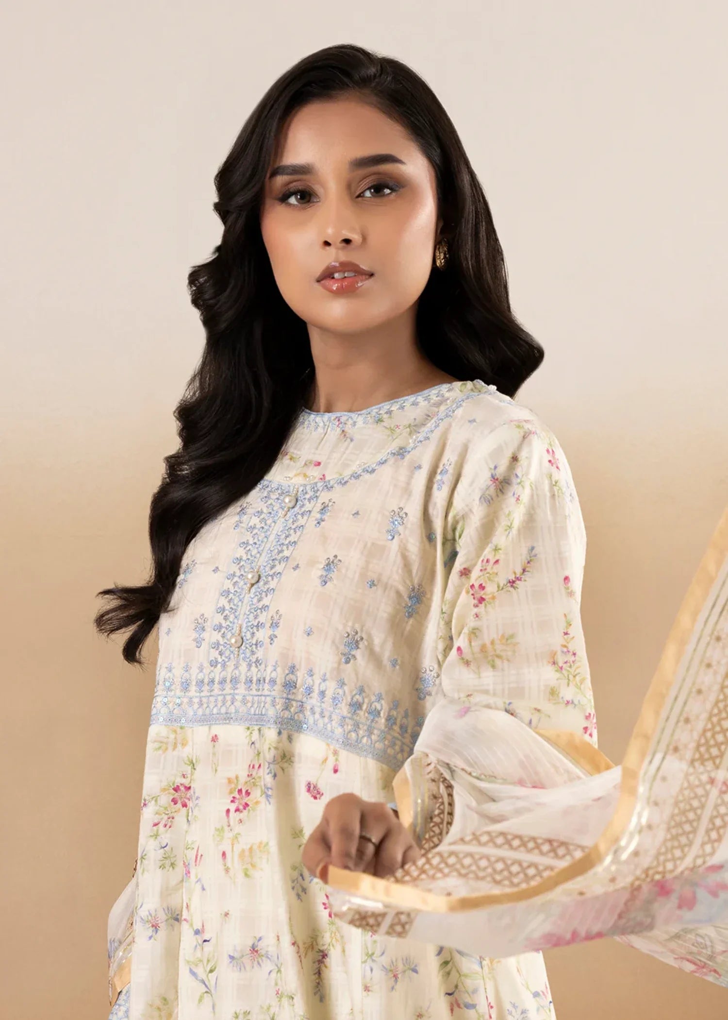 lawn Pishwas in Cream