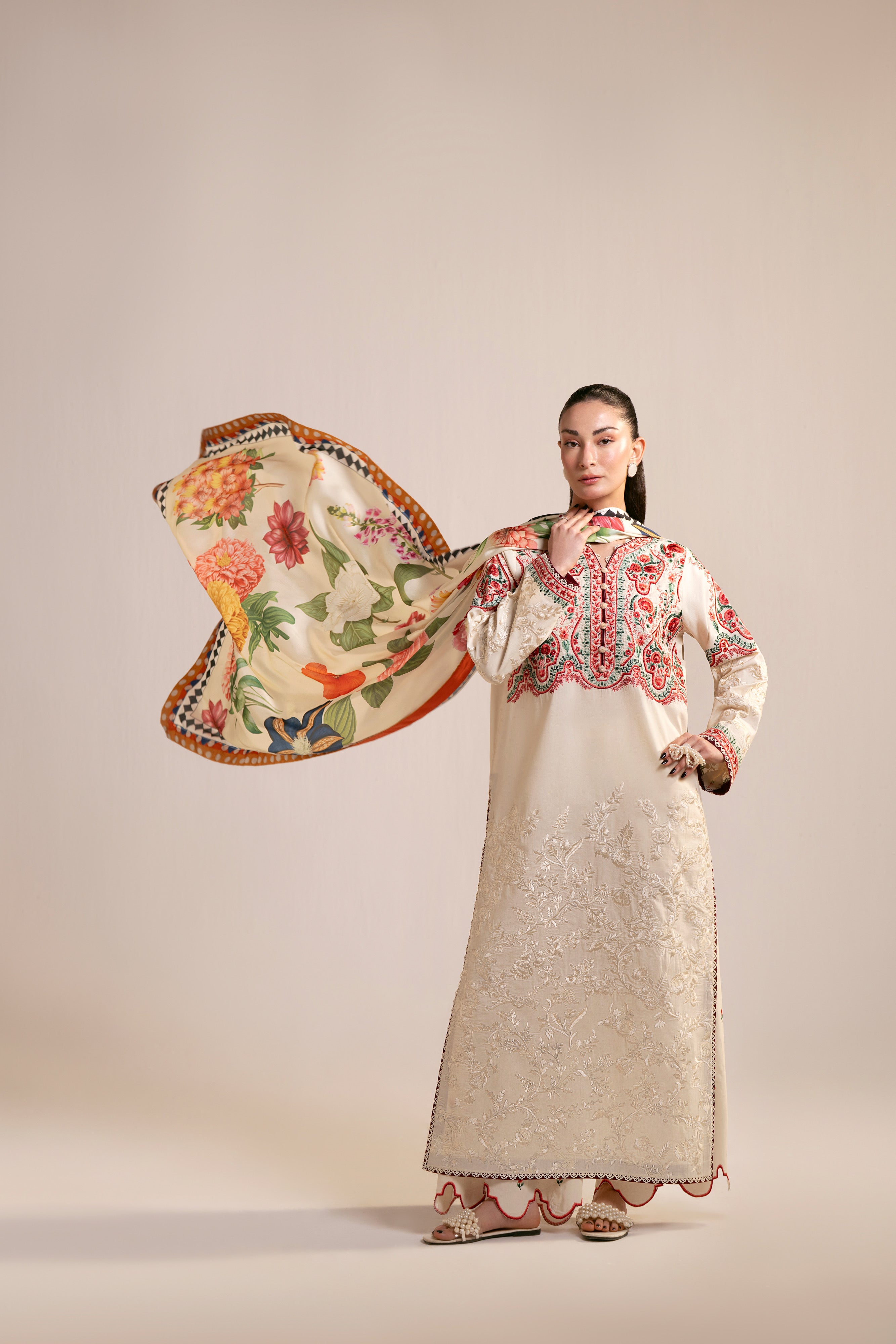 jacquard Kurta Set in Off-white