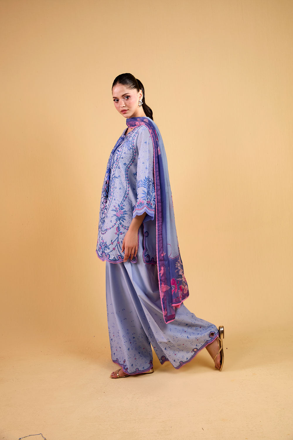 Vital Luxury Lawn Vol-2 – D-3A