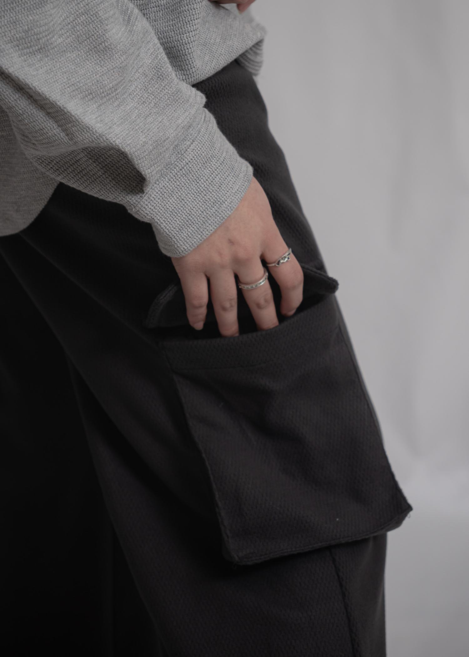 pearl mesh net Trousers in Black