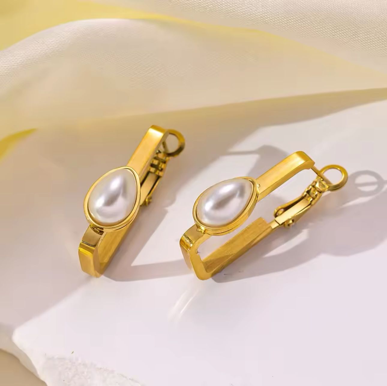 Earrings in Pearl white Color by - Trendy Women Earrings SPR0120