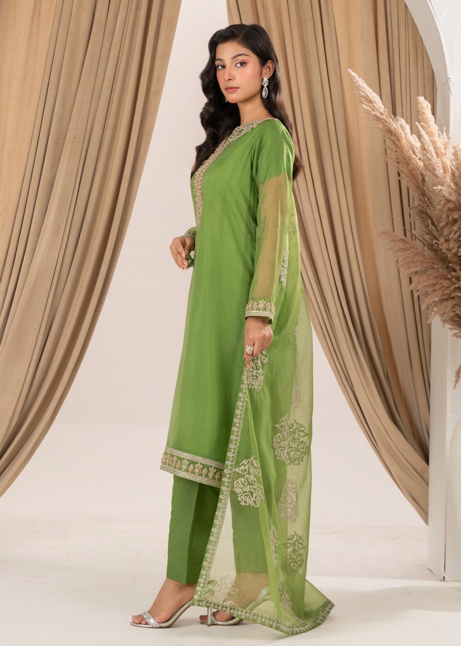 organza Kurta Set in Kelly green