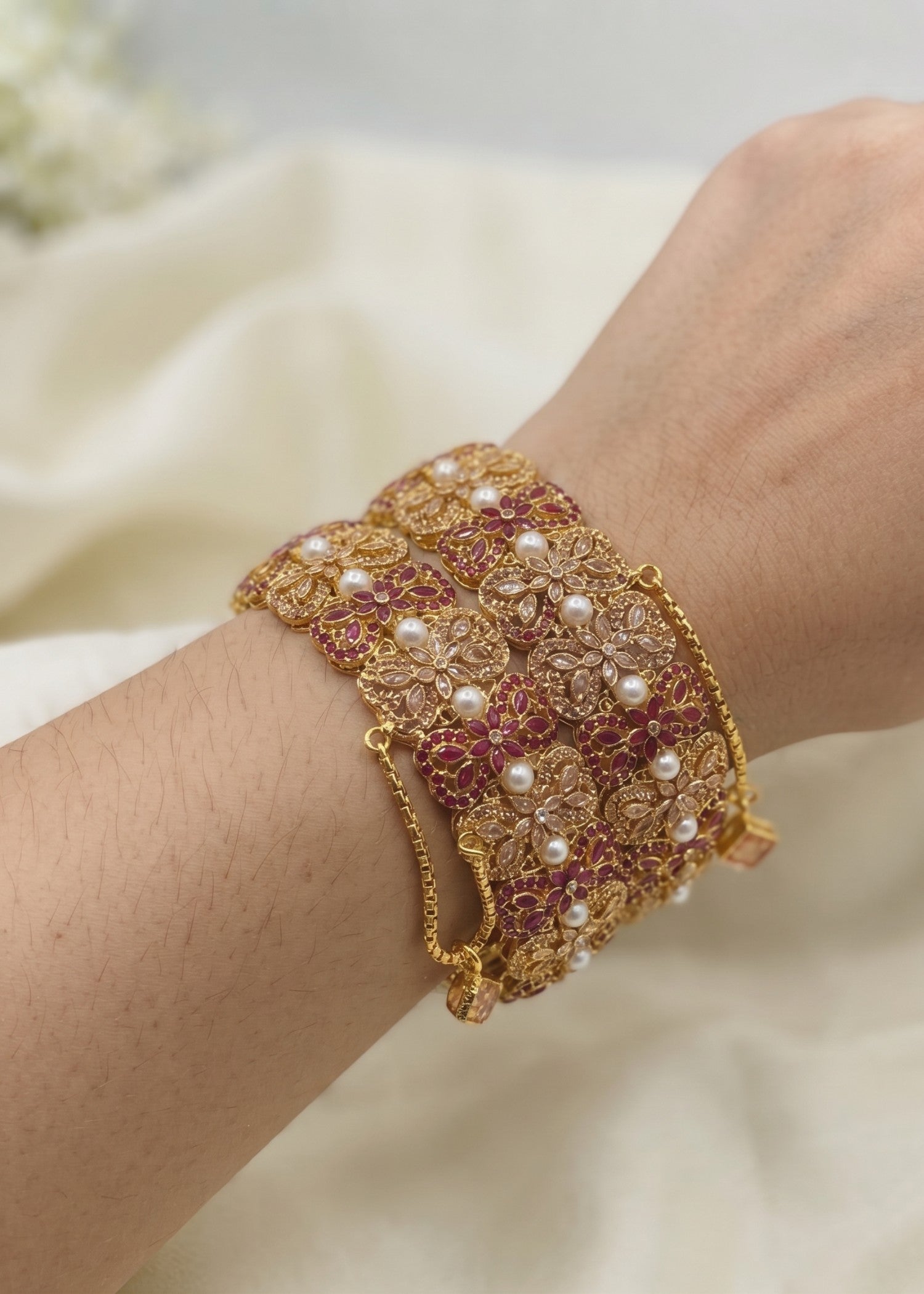 Bangles in Gold, red Color by - Trendy Women Bangles NDJ6432