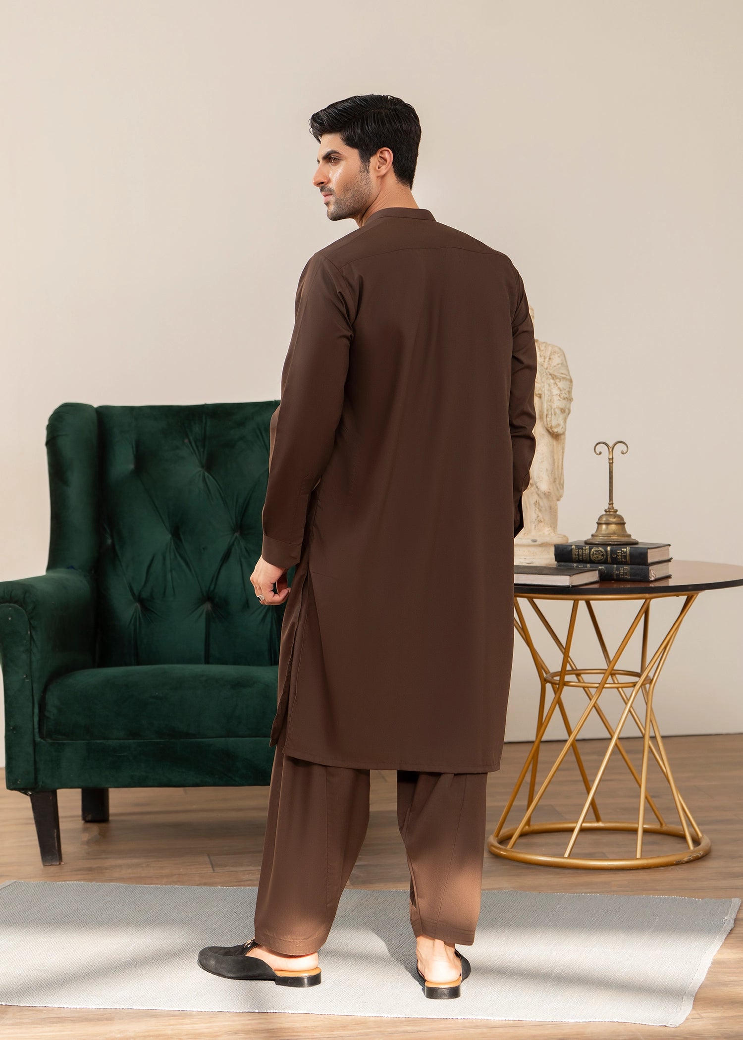 wash & wear Waistcoat in Coffee brown by Black Pearl