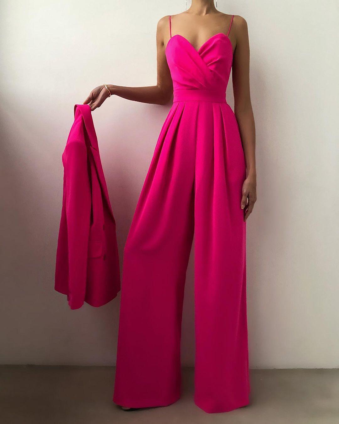 Minimalist Straight Waist Jumpsuit with Mopping Detail