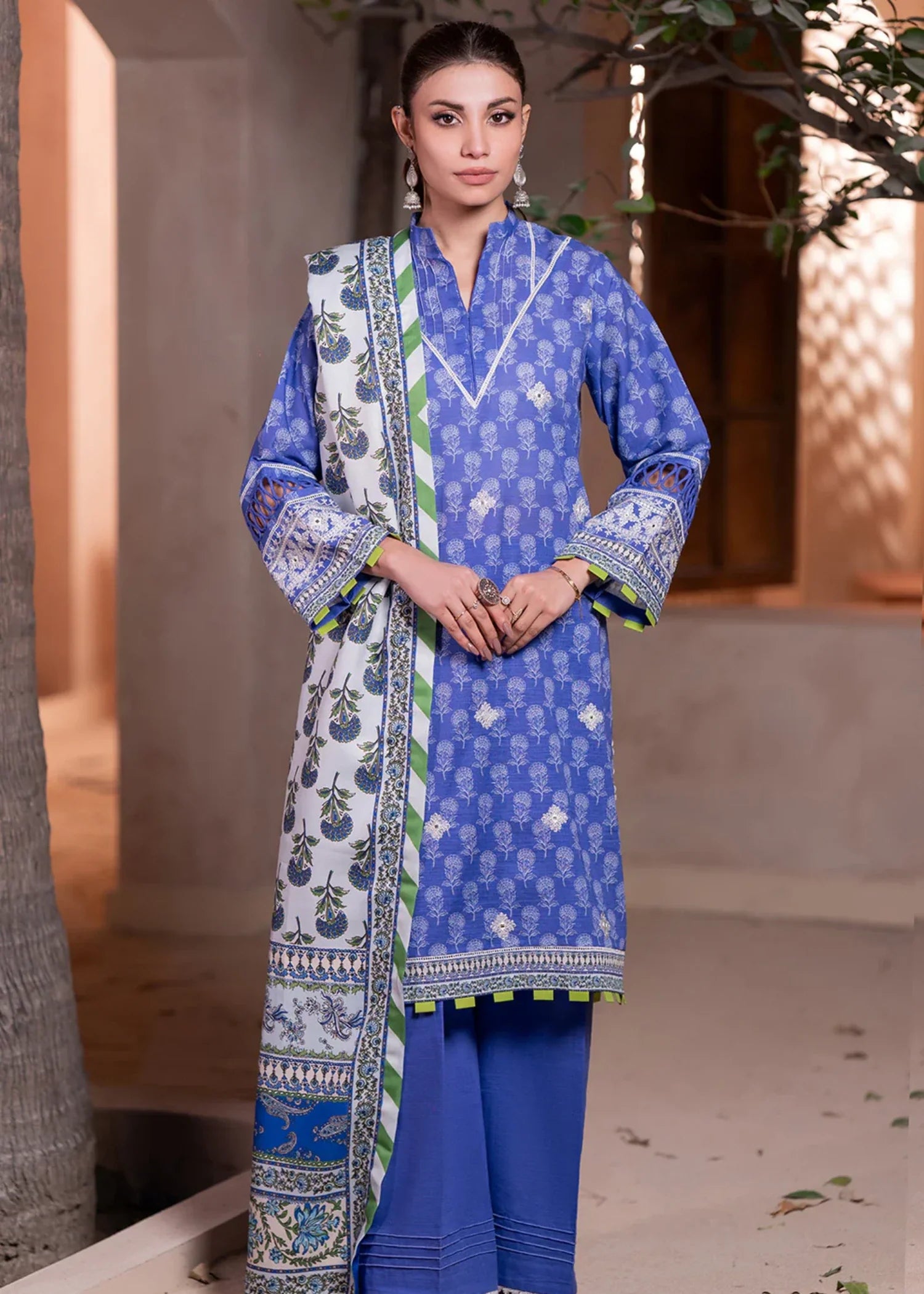 khaddar Unstitched in Blue