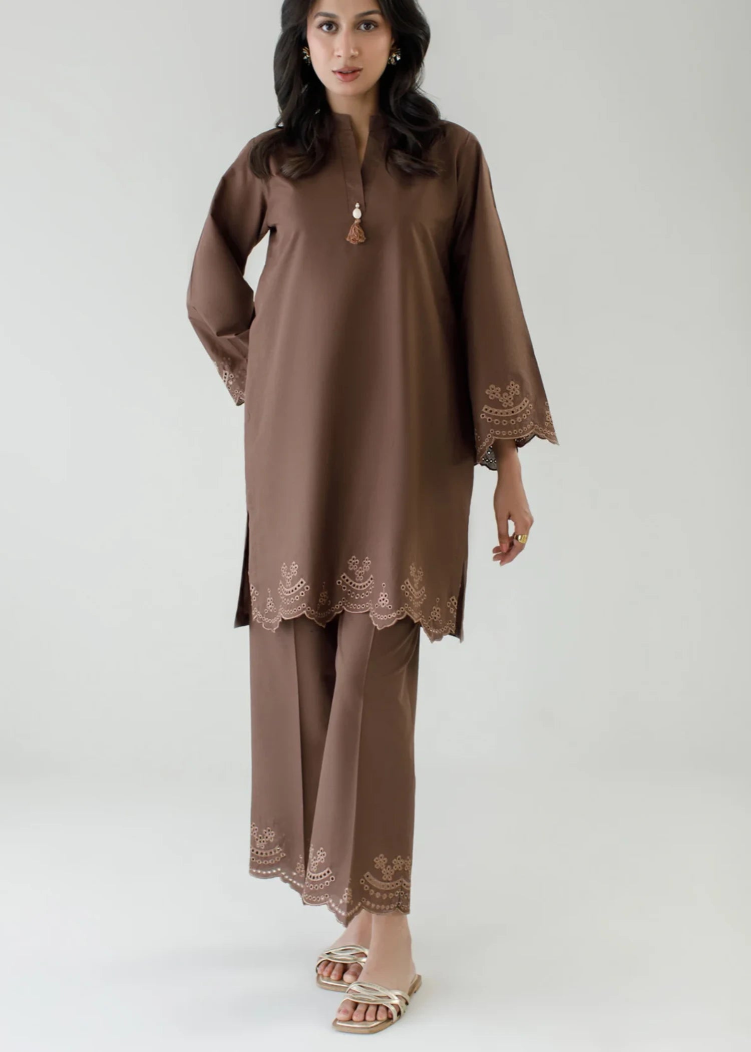 schiffli Kurta Set in Mocha brown