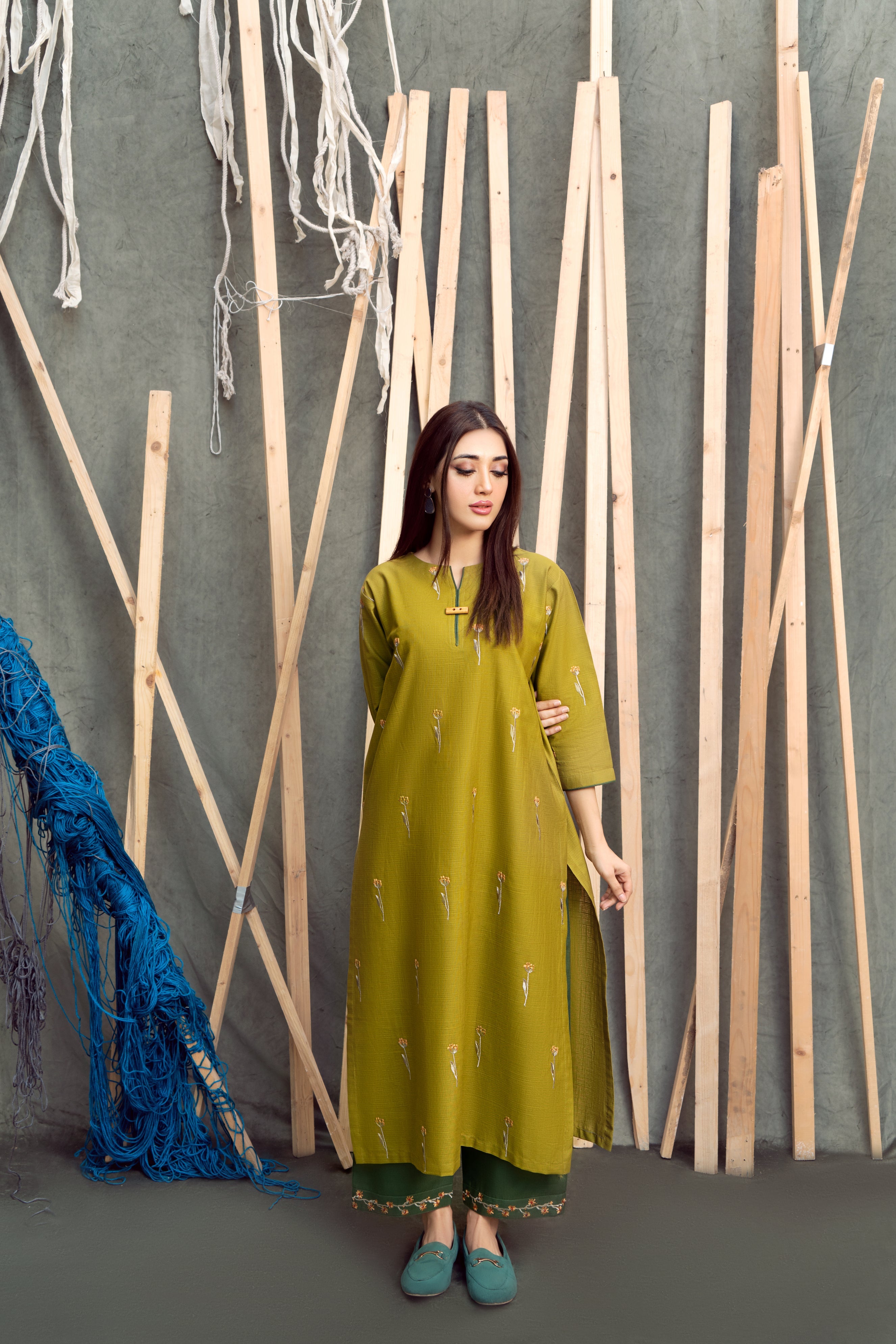 slub khaddar Kurta Set in Apple green