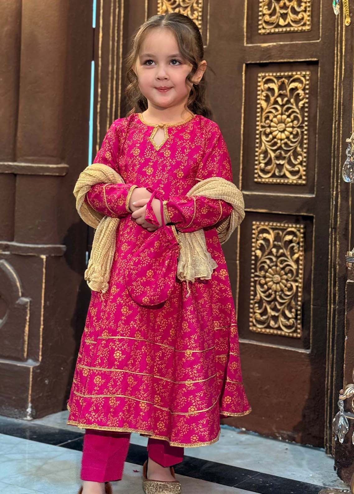 raw silk Pishwas in Hot pink