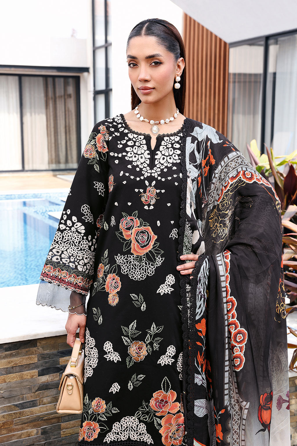 Andaaz Luxury Lawn – Z-1403