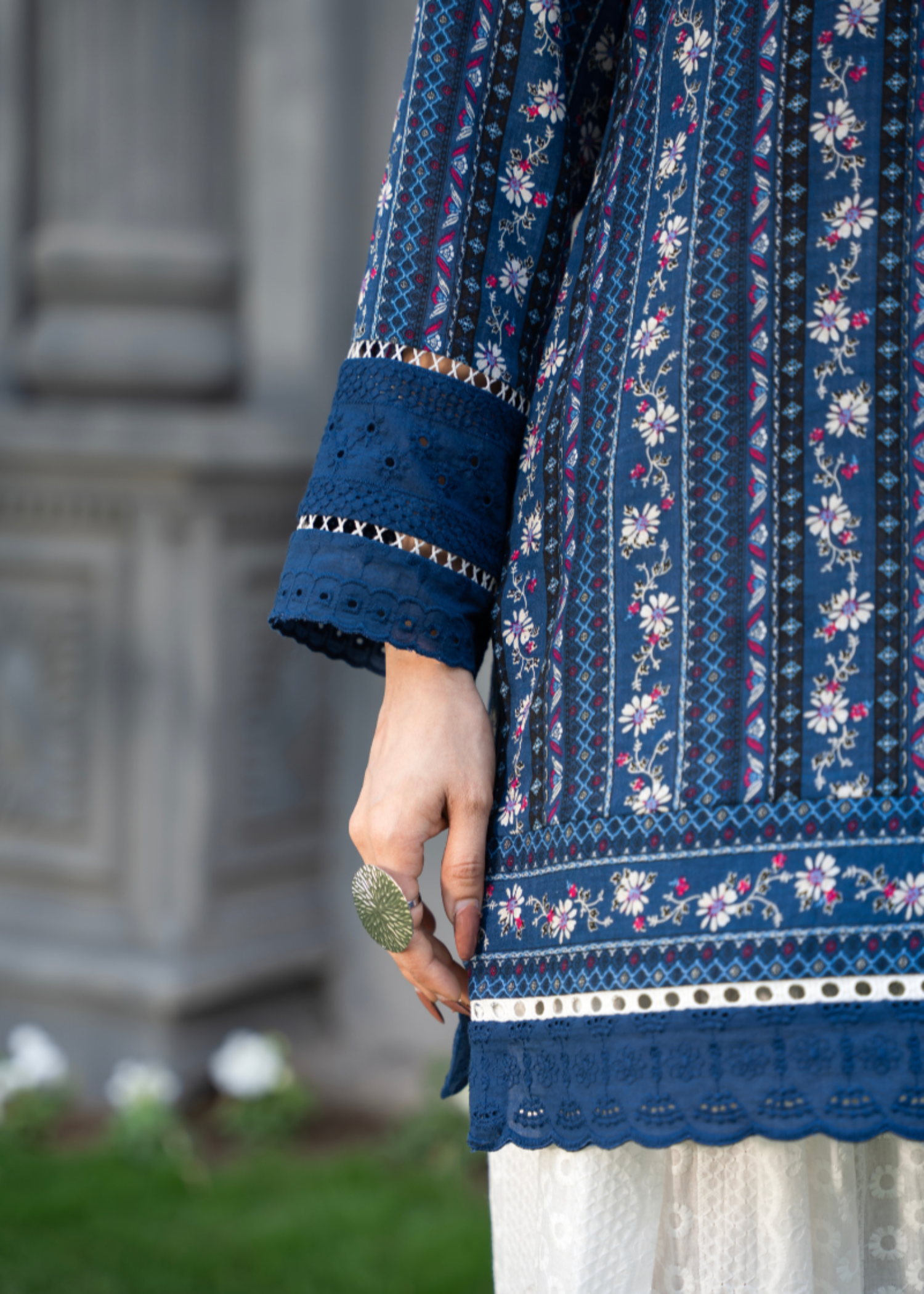 lawn Kurta Set in Navy blue, ivory