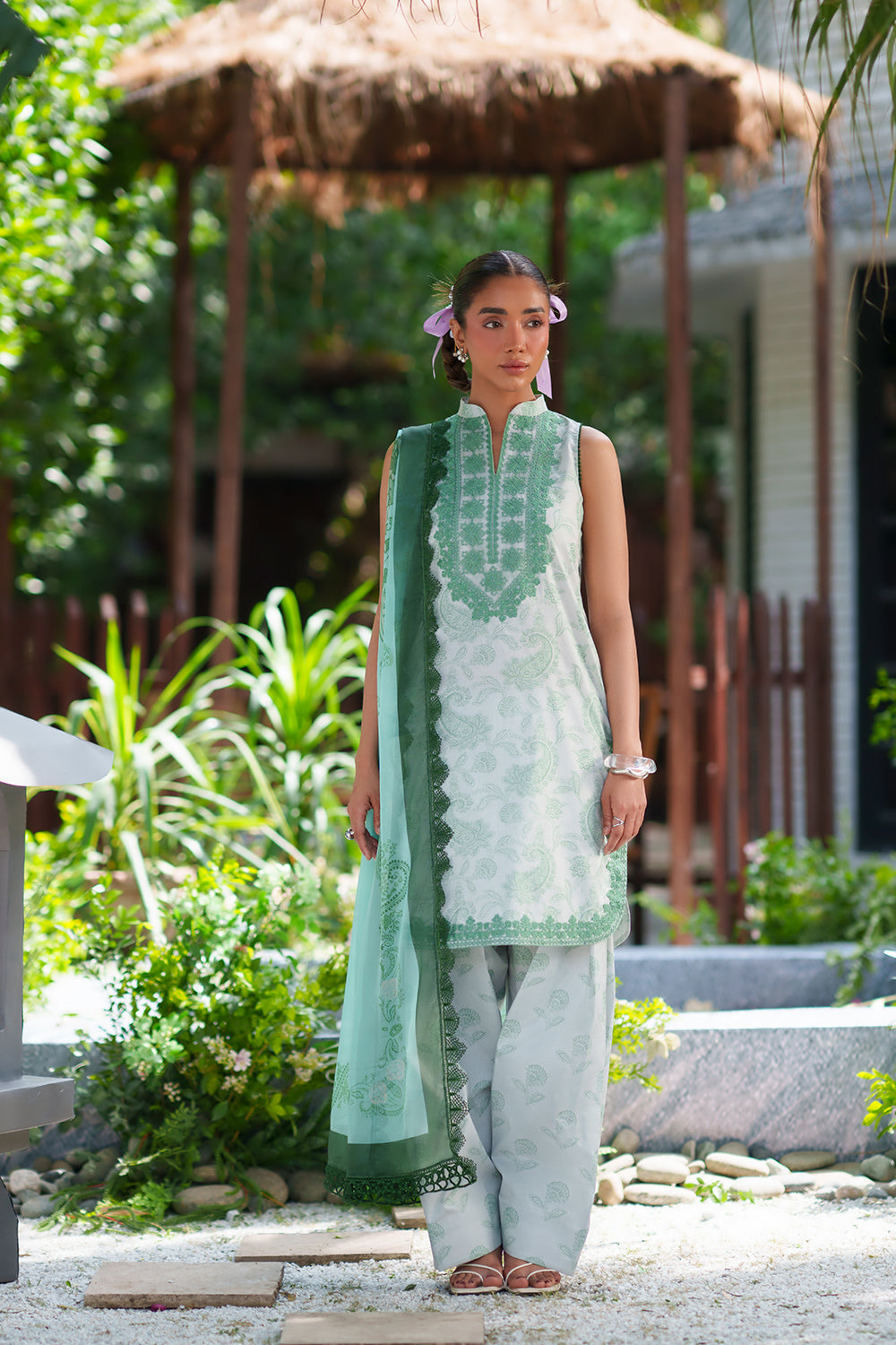 Laanem Luxury Lawn – ZAREEN-B-SRL26-06