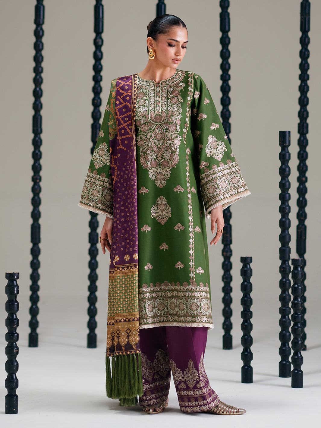 Amour Luxury Lawn – 183-B