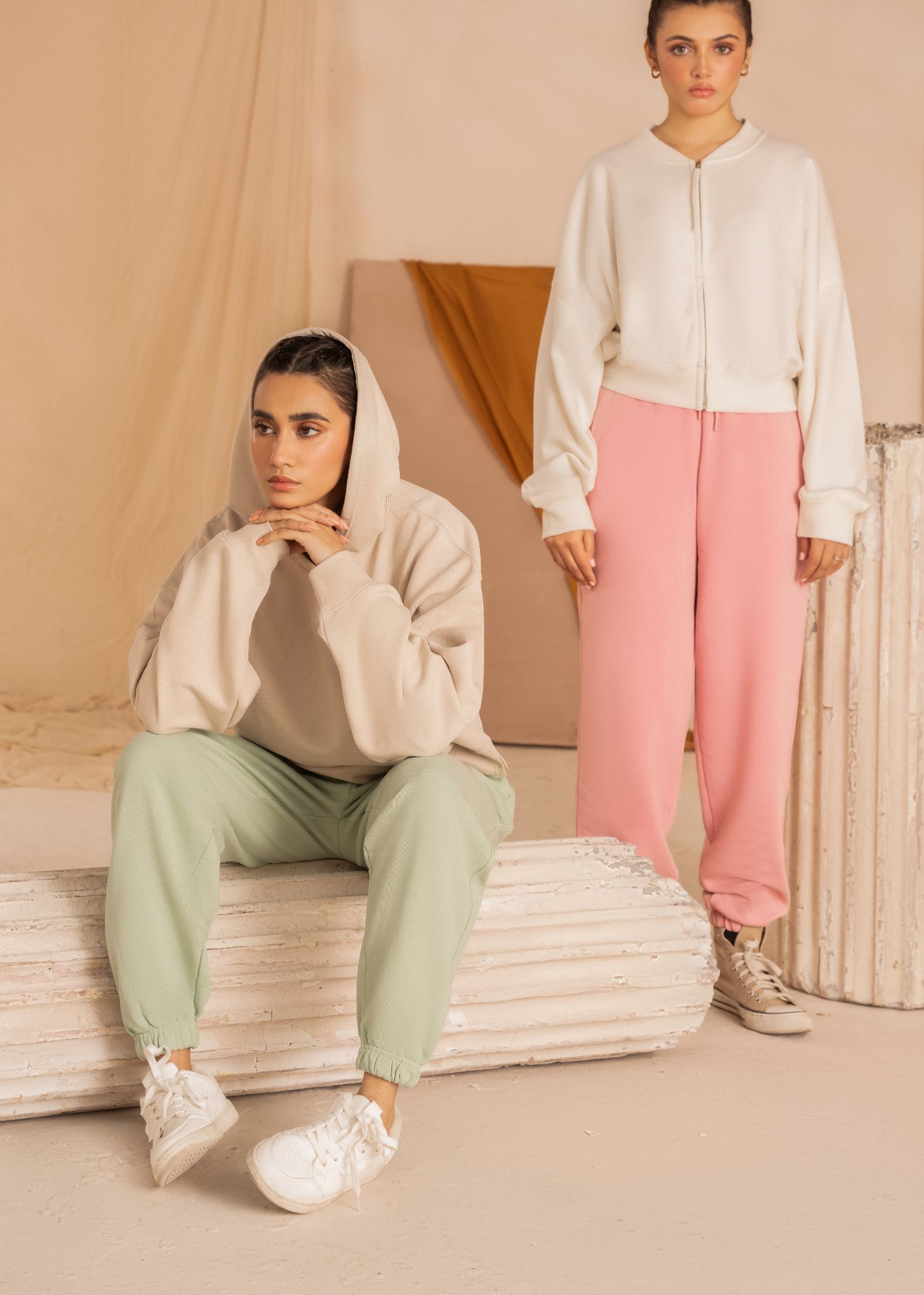 fleece Hoodie in Beige