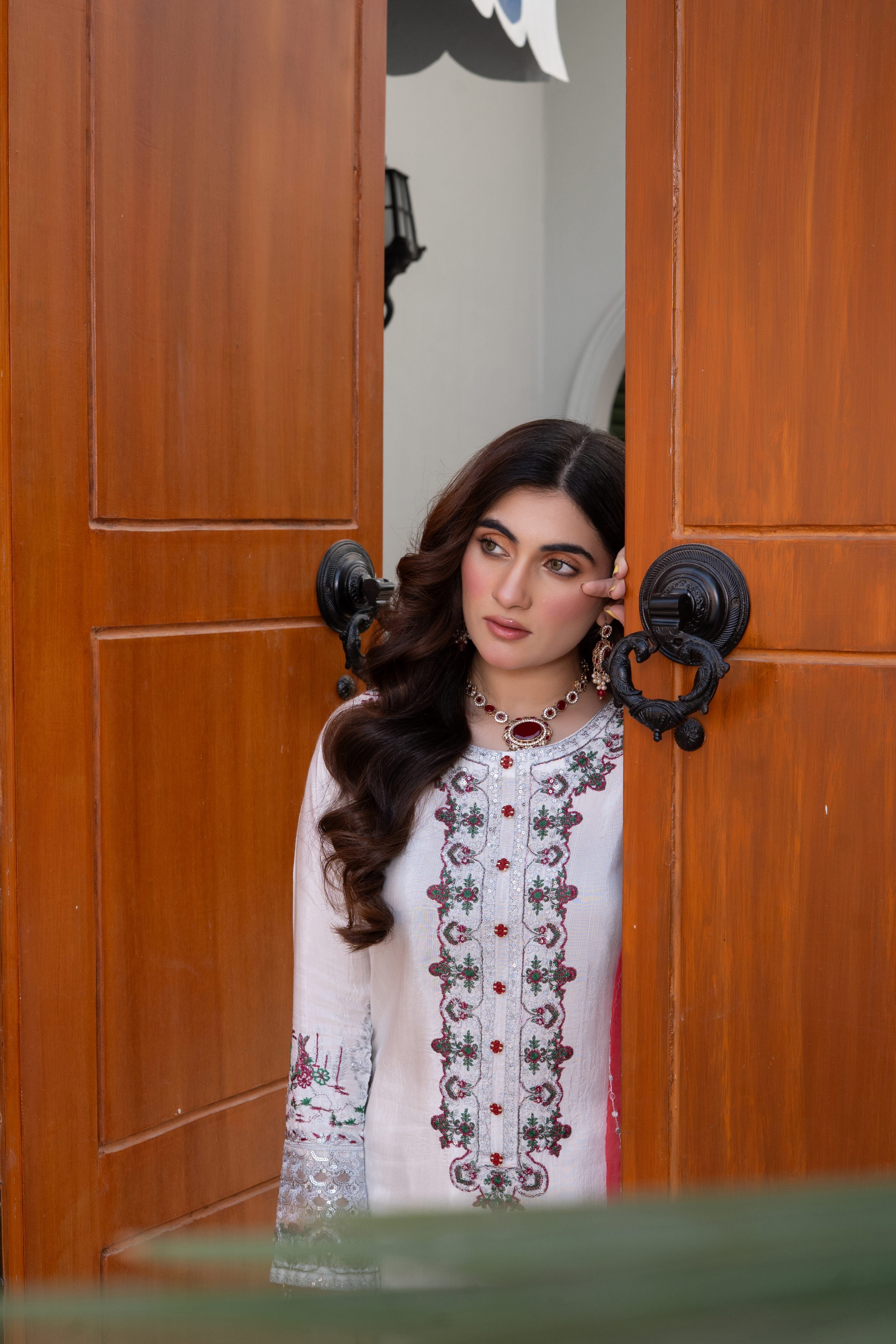 pk raw silk Kurta Set in White