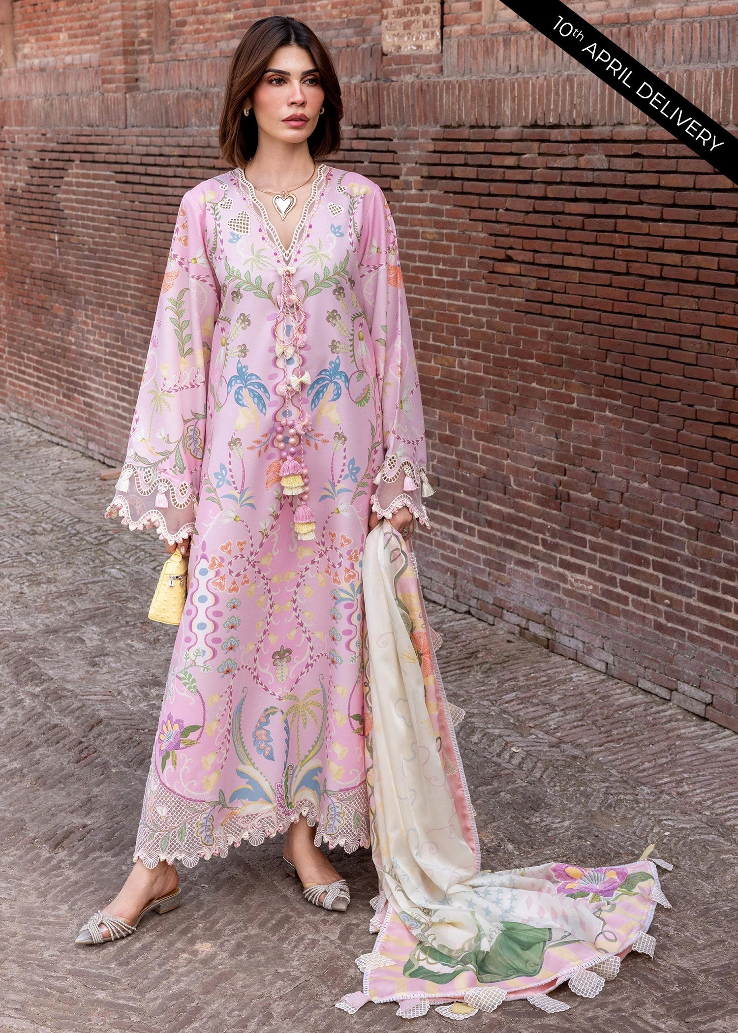 Flow Luxury Lawn – OUT OF MANY HEARTS - D6A