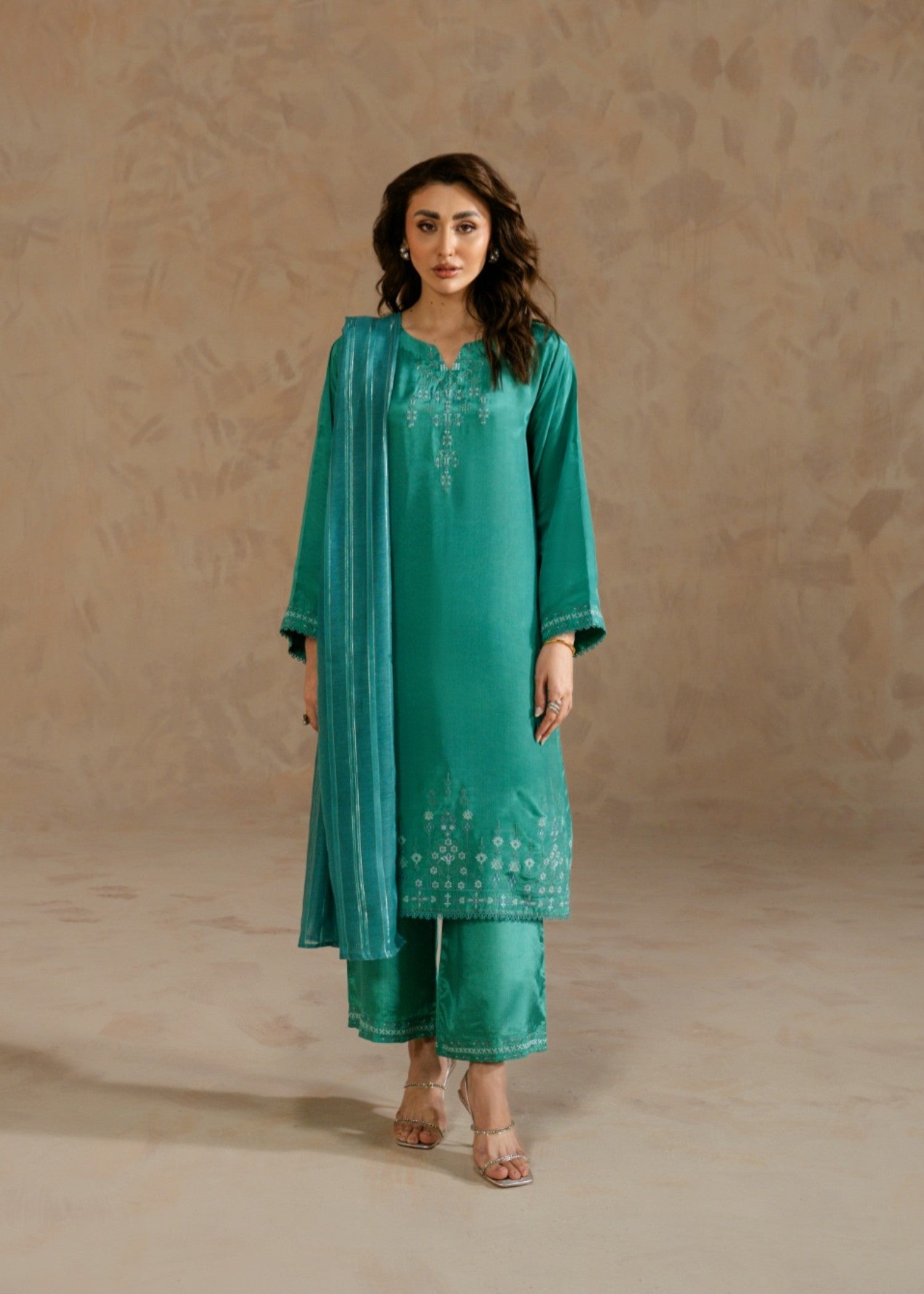 crepe silk Kurta Set in Teal