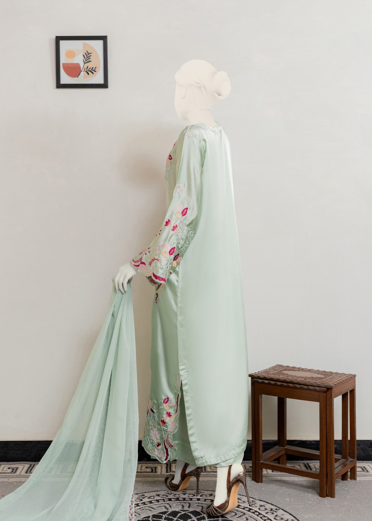 silk Kaftan in Pistachio green