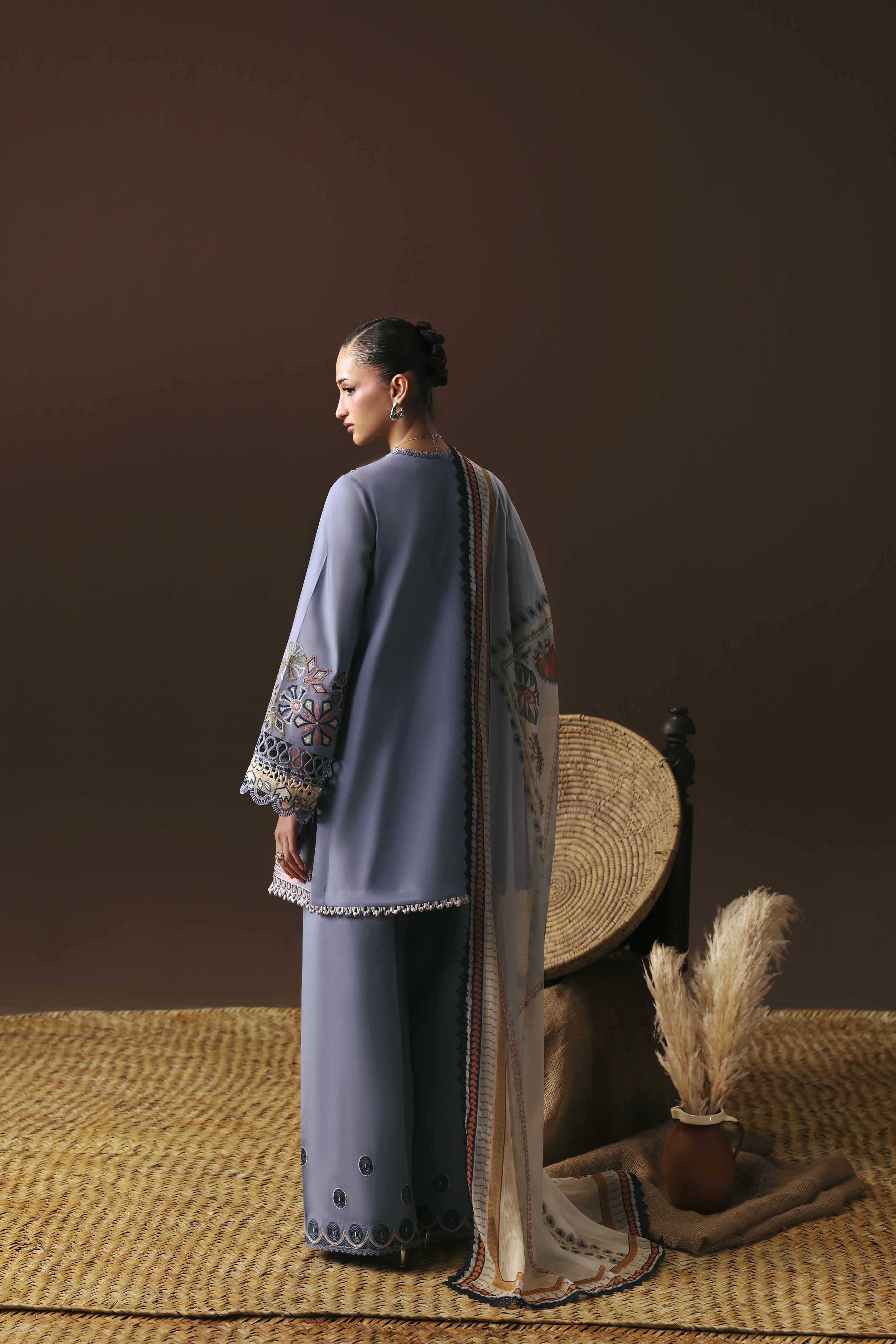 Luxury Lawn – SL-02-26-V2