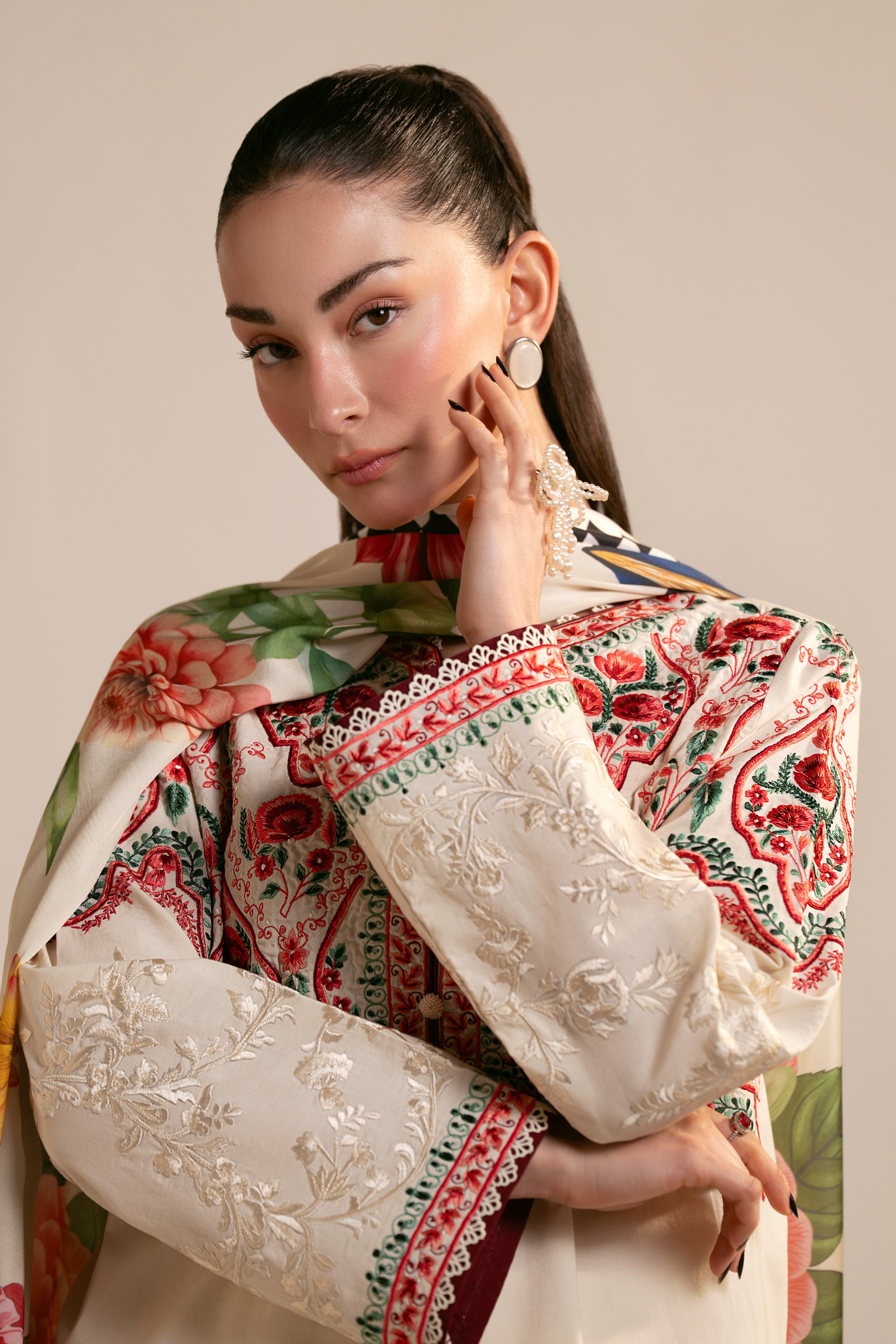jacquard Kurta Set in Off-white