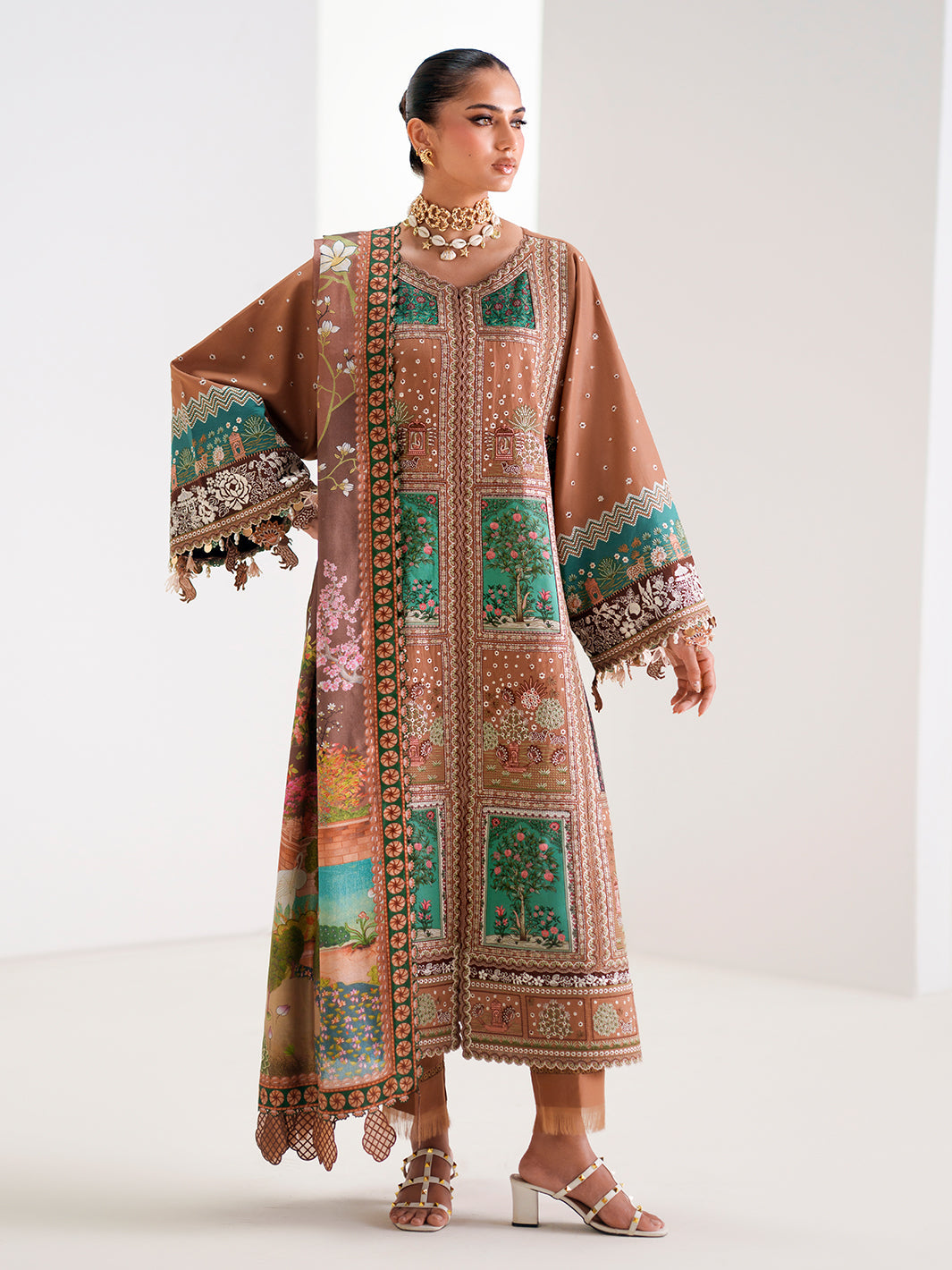 Amour Luxury Lawn – 186-B