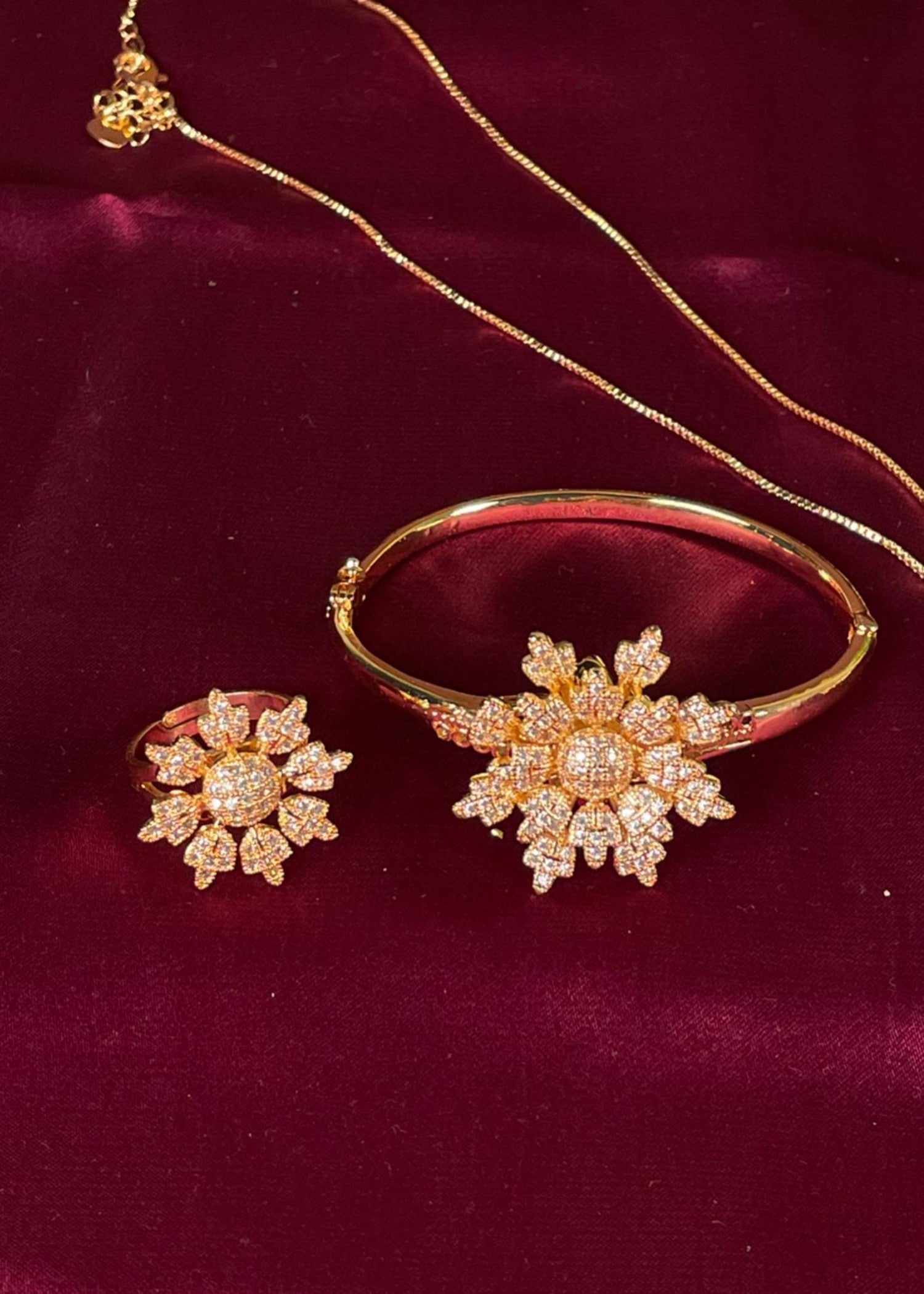 Jewelry Set in Gold Color by - Trendy Women Jewelry Set UTB4023