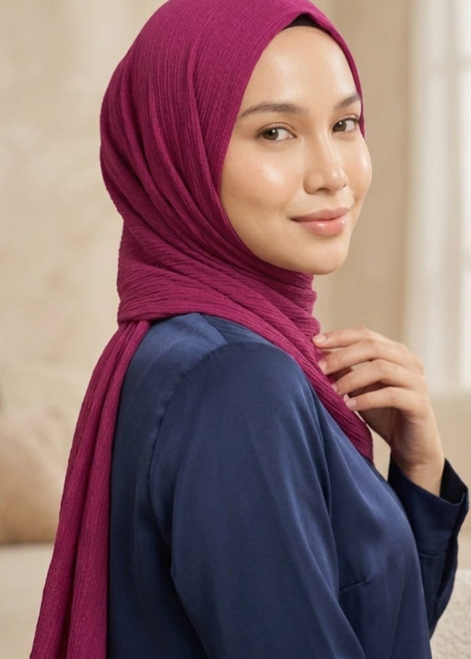 crinkle Hijab in Raspberry pink