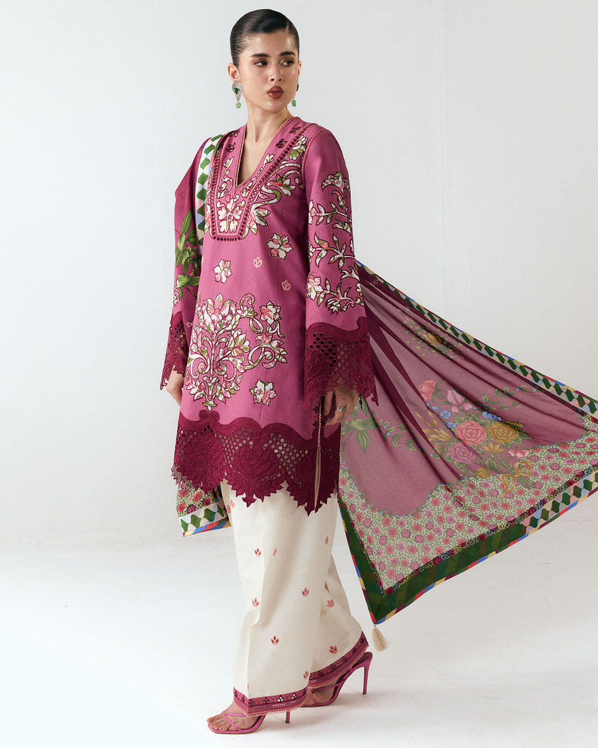 Jugnu Luxury Lawn Edit – Yawi