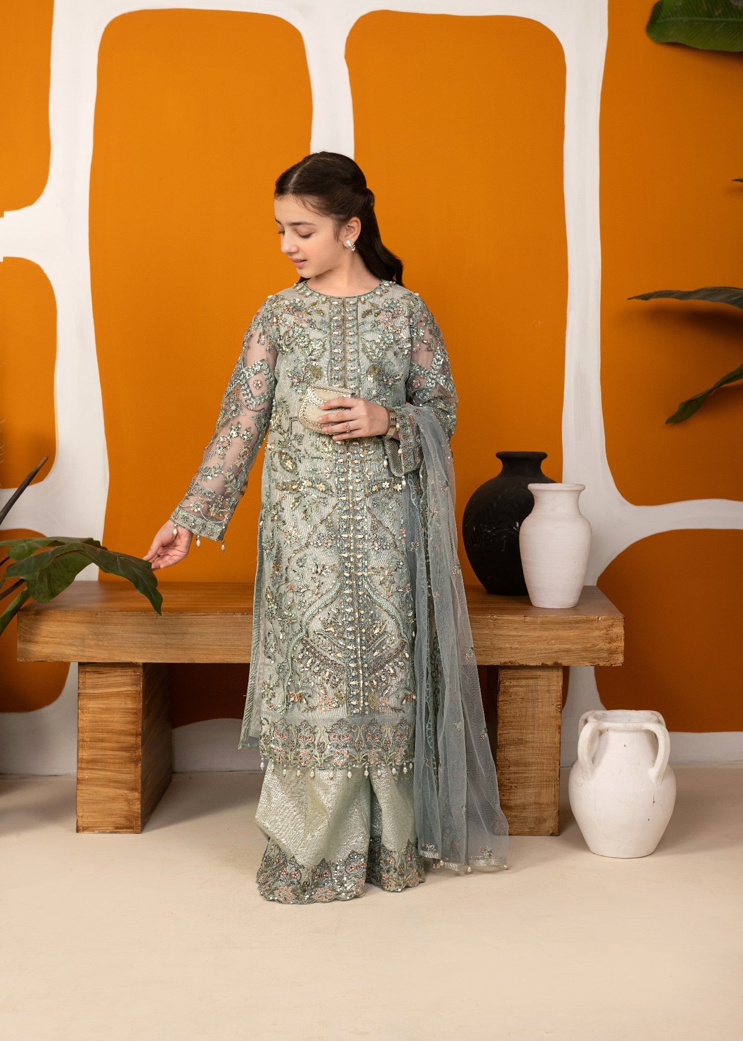 net Sharara in Grey