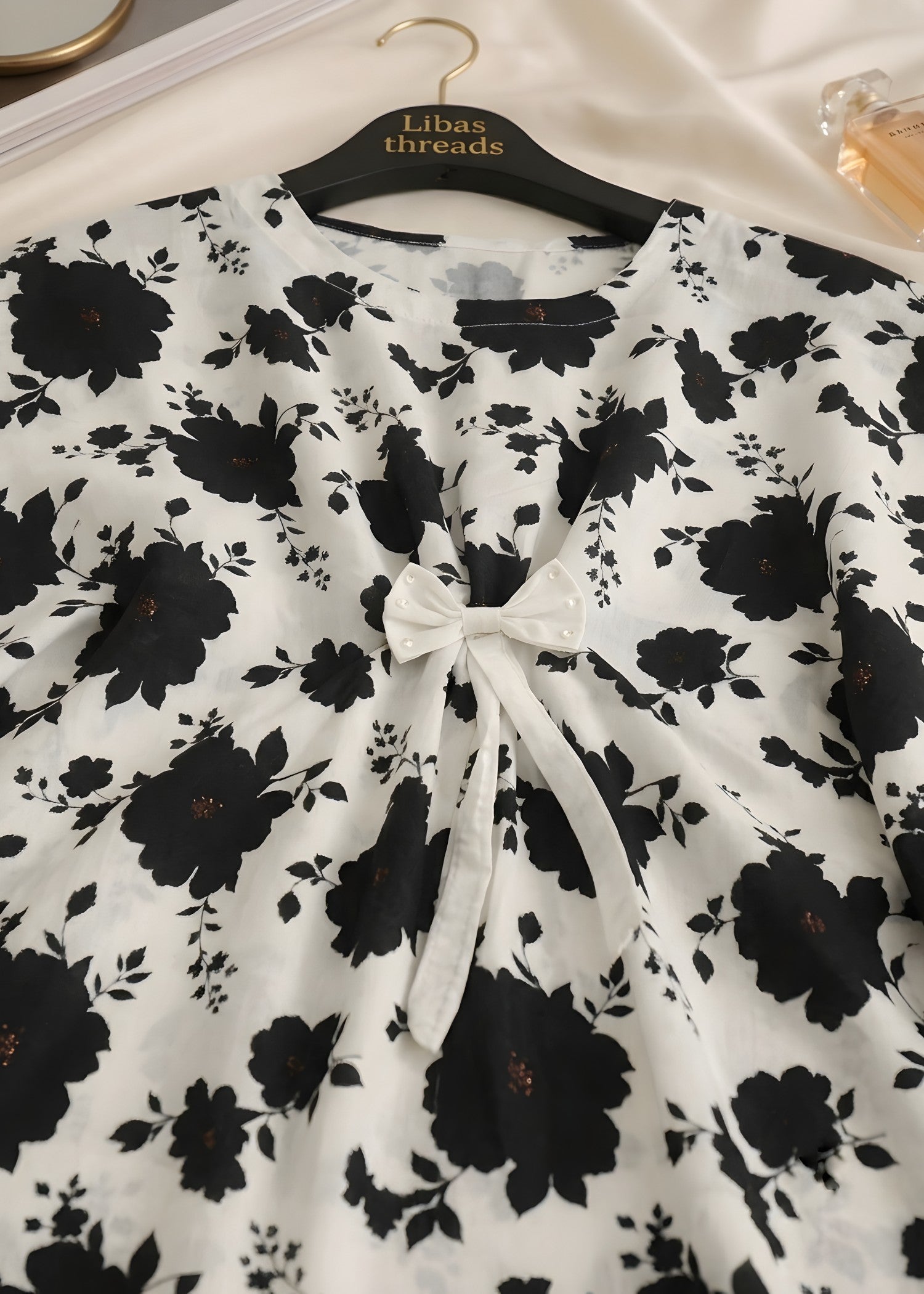poly silk Kaftan in White, black