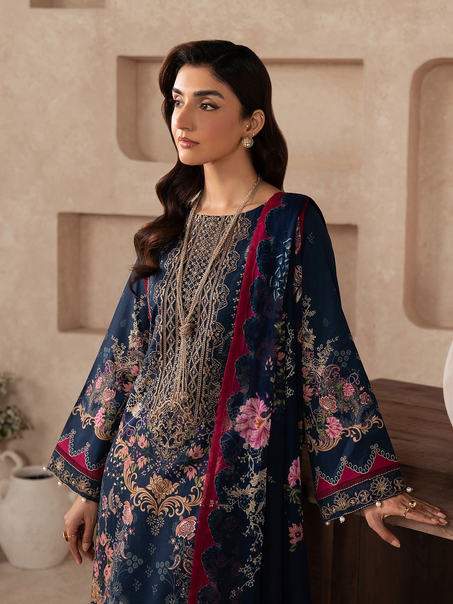Syra Lawn – Aluxe