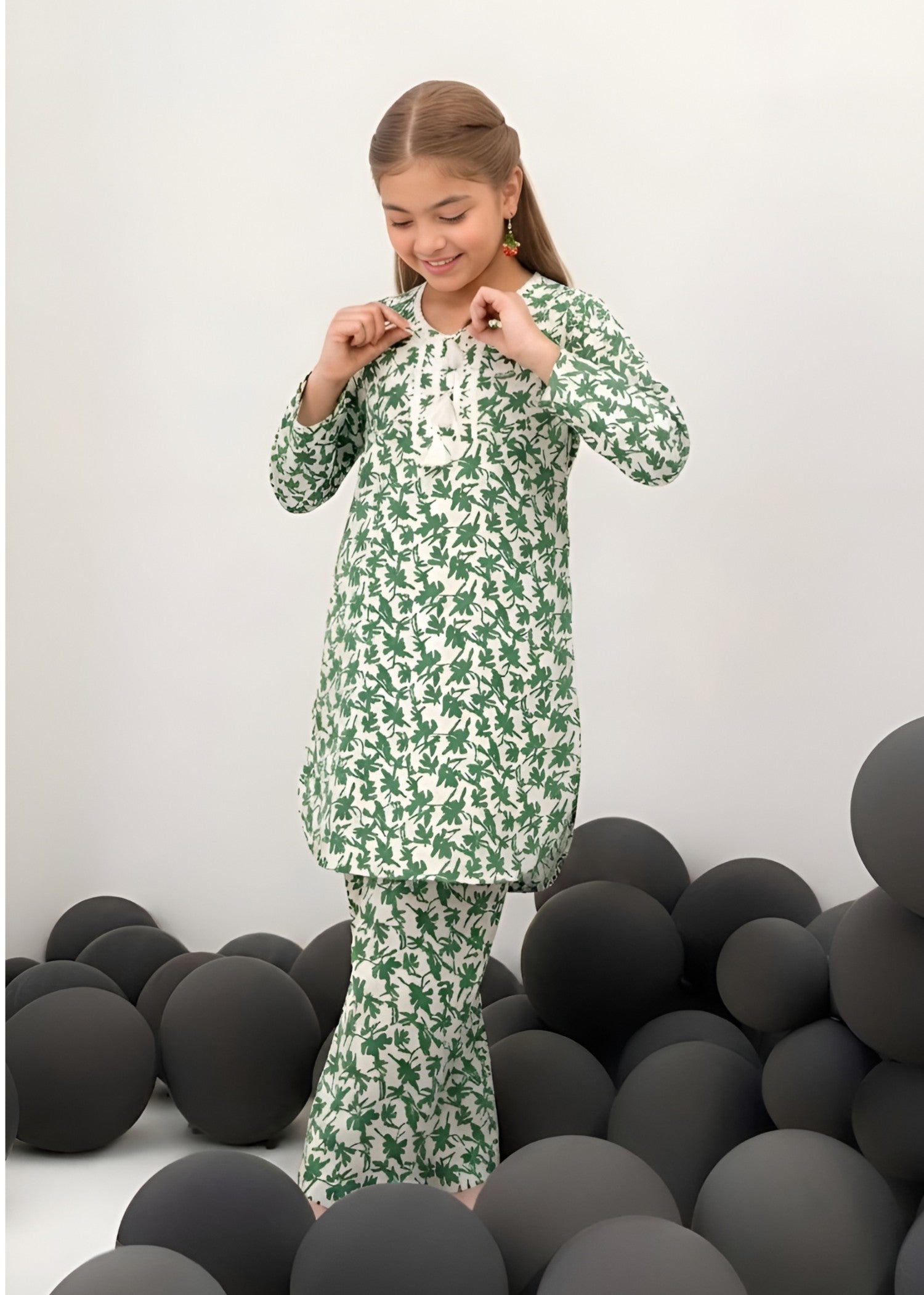 Co Ord Sets in White, green