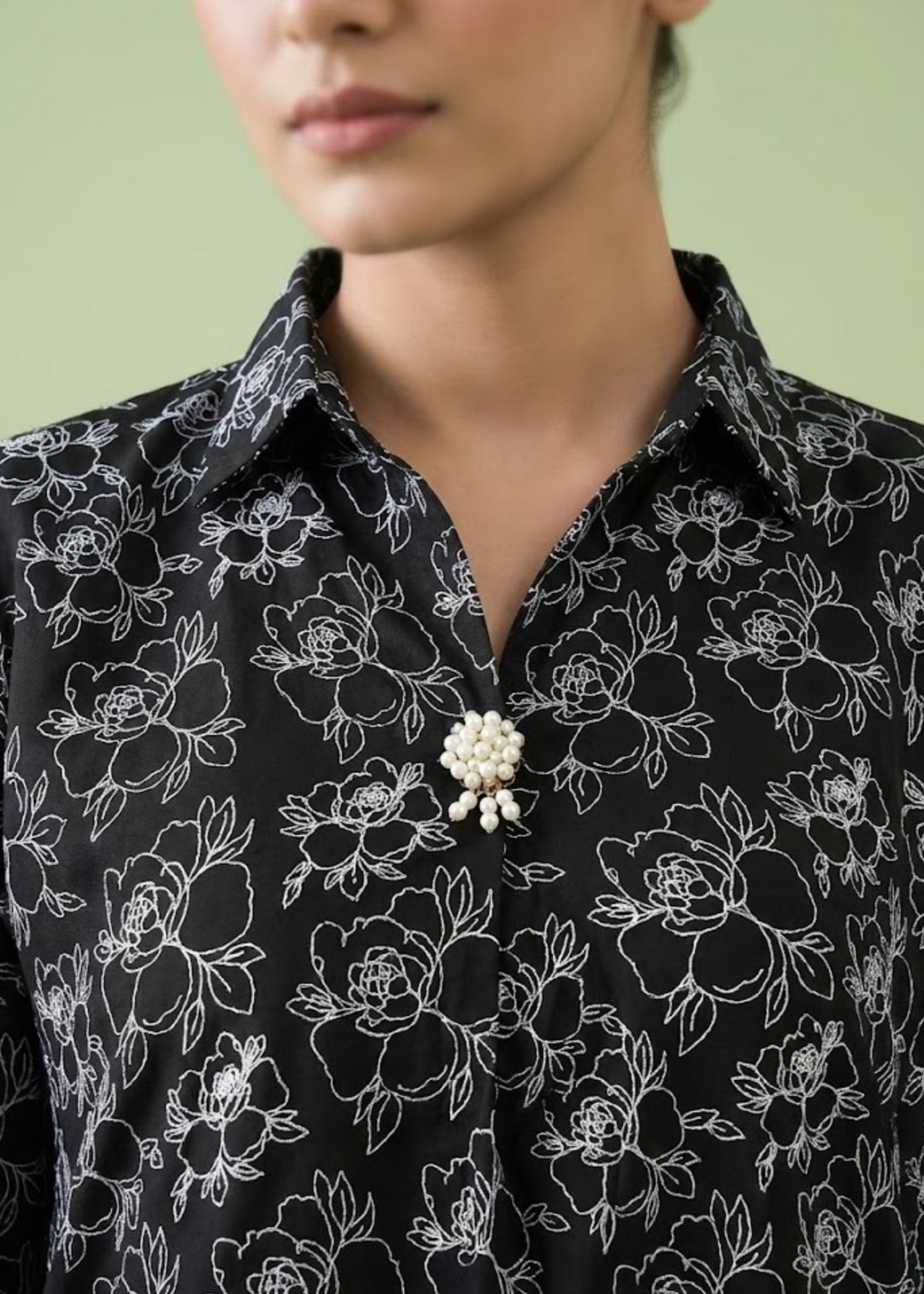 linen Kurta Set in Black, white