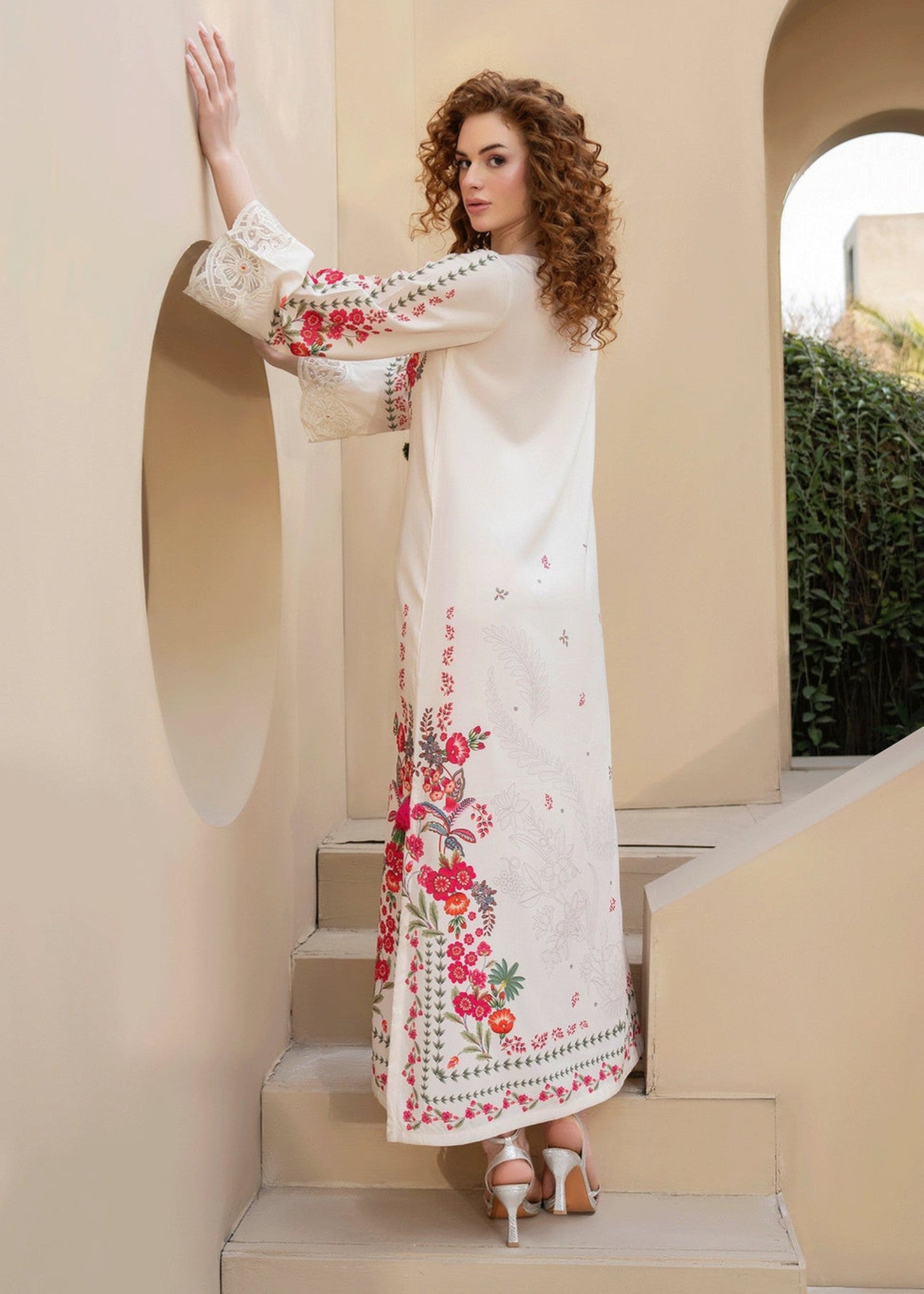 blended cambric Kaftan in Cream