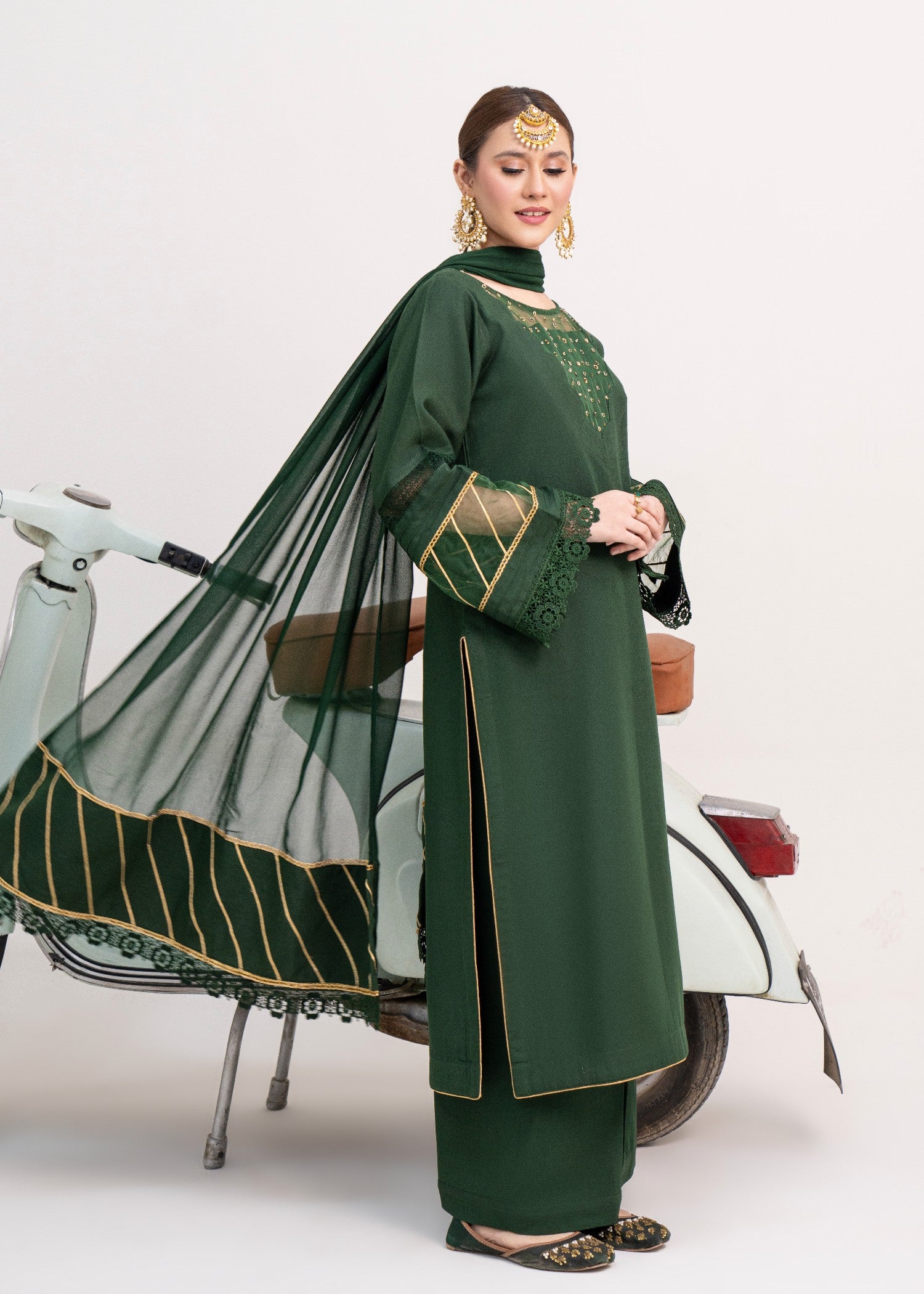 karandi Kurta Set in Bottle green