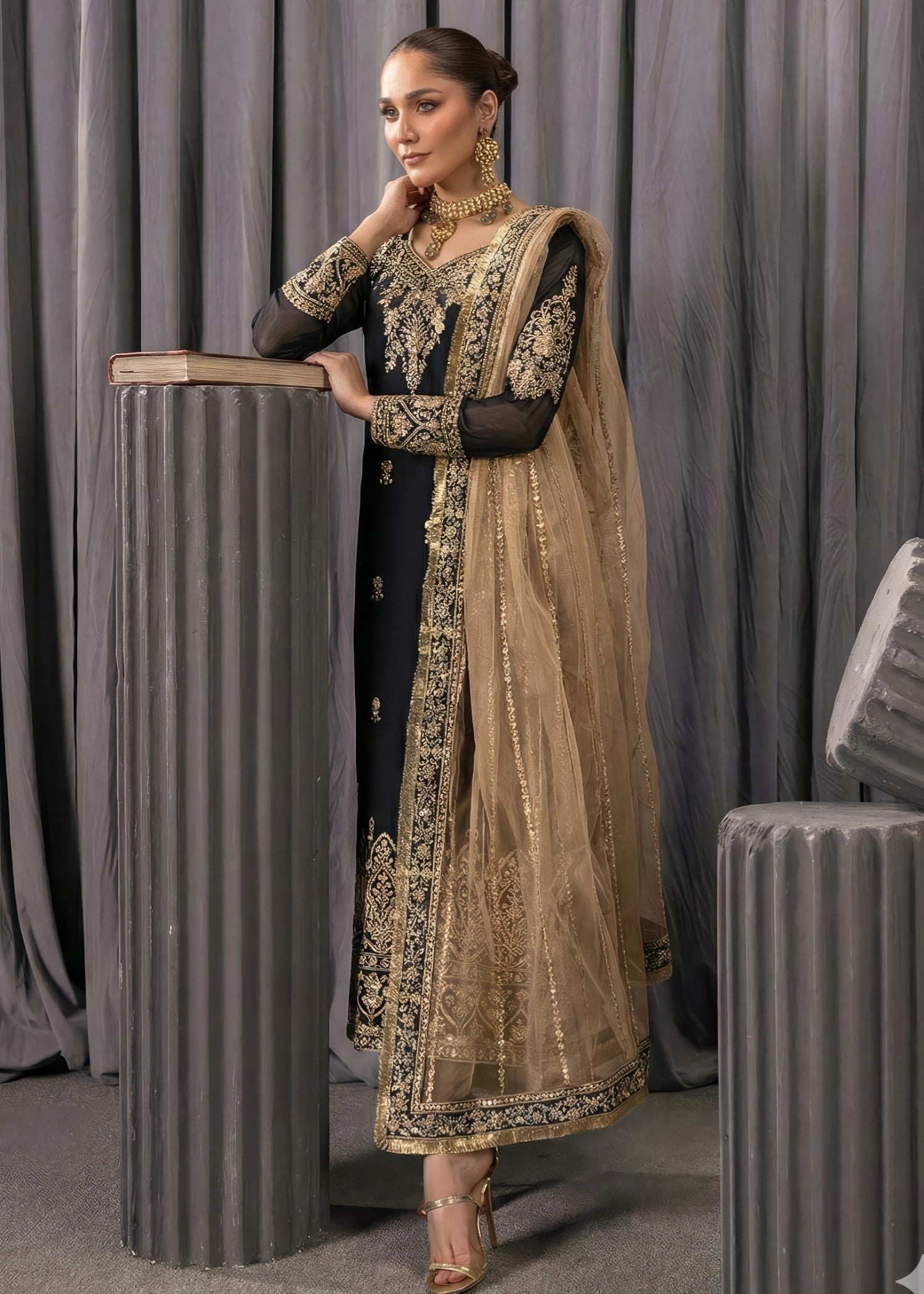 bemberg crinkle chiffon Kurta Set in Beige, black