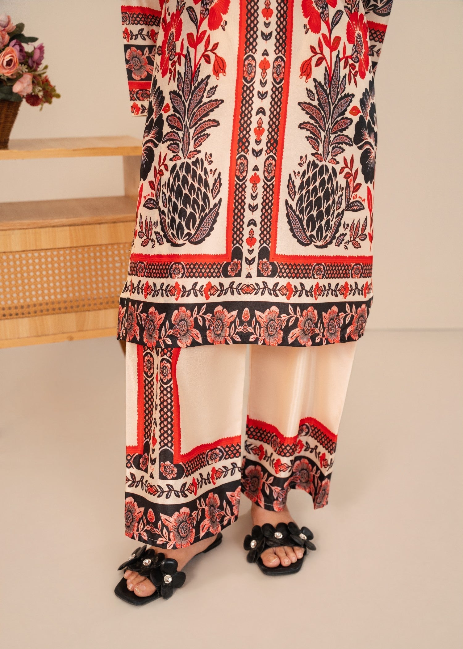silk grip Kurta Set in Cream